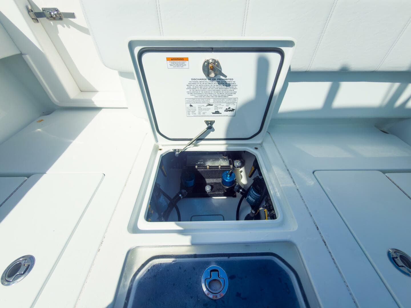 2023 Contender 32 ST — photo 23