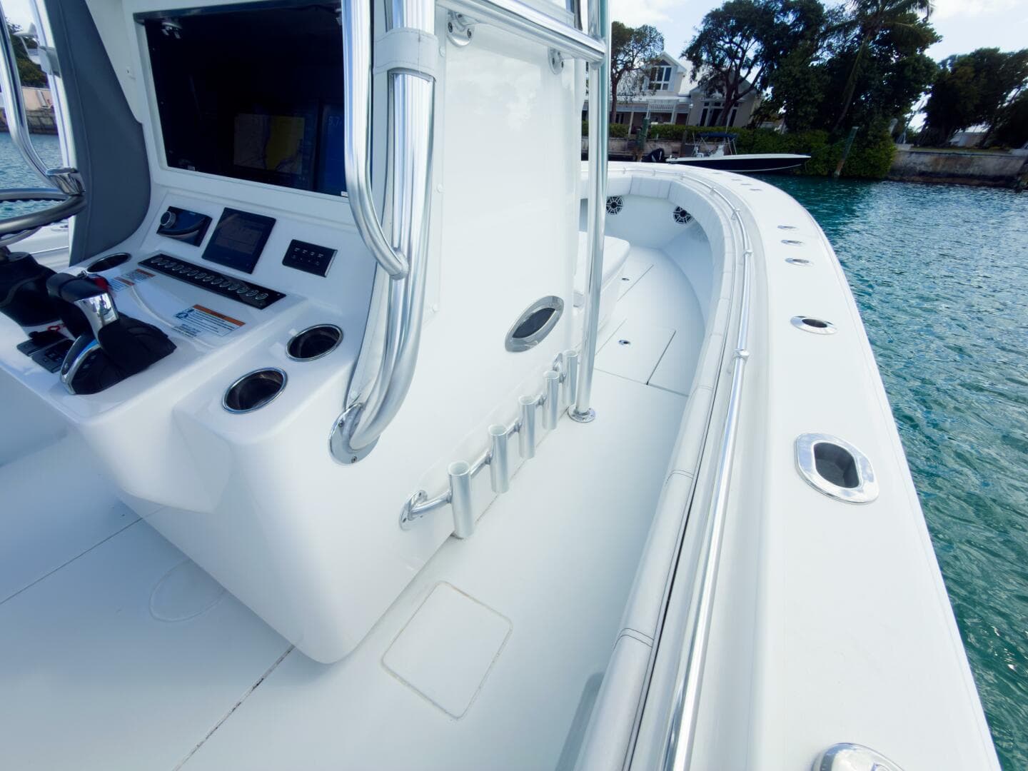 2023 Contender 32 ST — photo 18