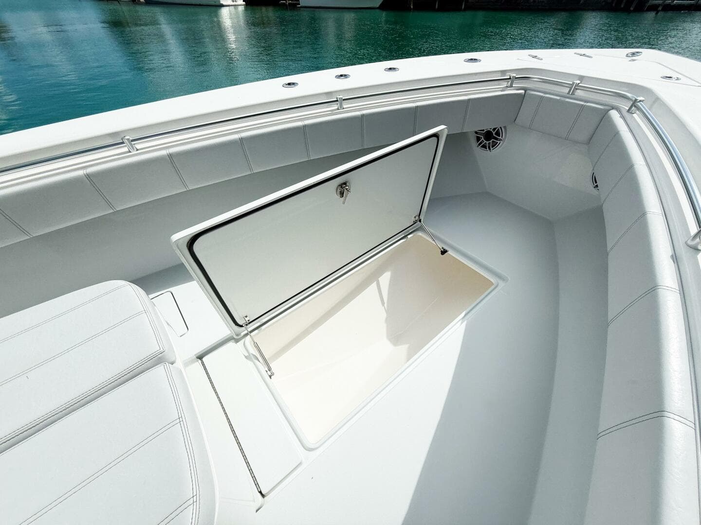 2023 Contender 32 ST — photo 34