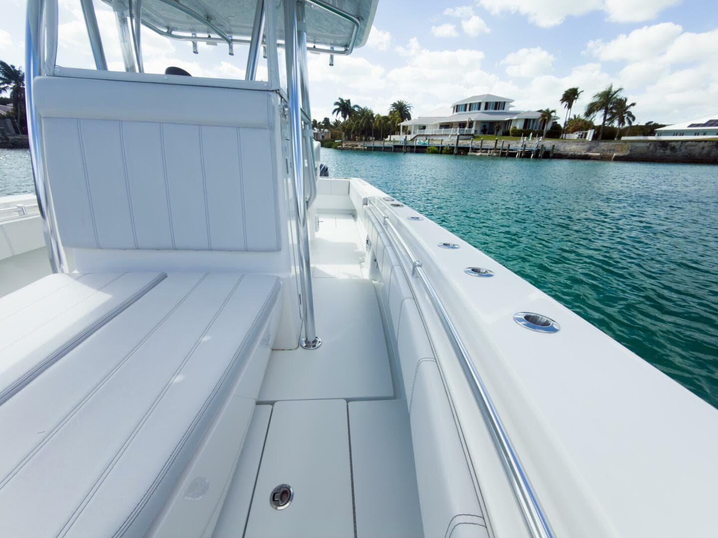 2023 Contender 32 ST — photo 12