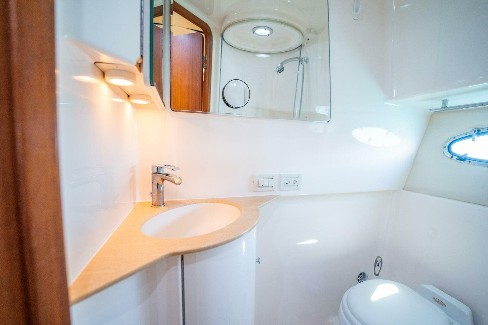 2004 Tiara Yachts 4200 Open — photo 25