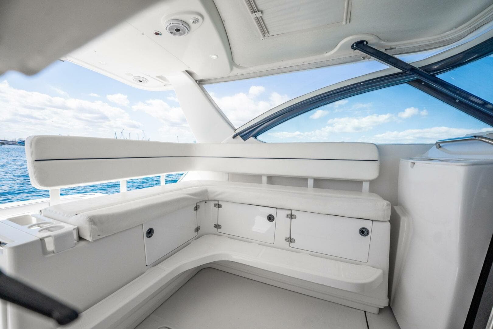 2004 Tiara Yachts 4200 Open — photo 36