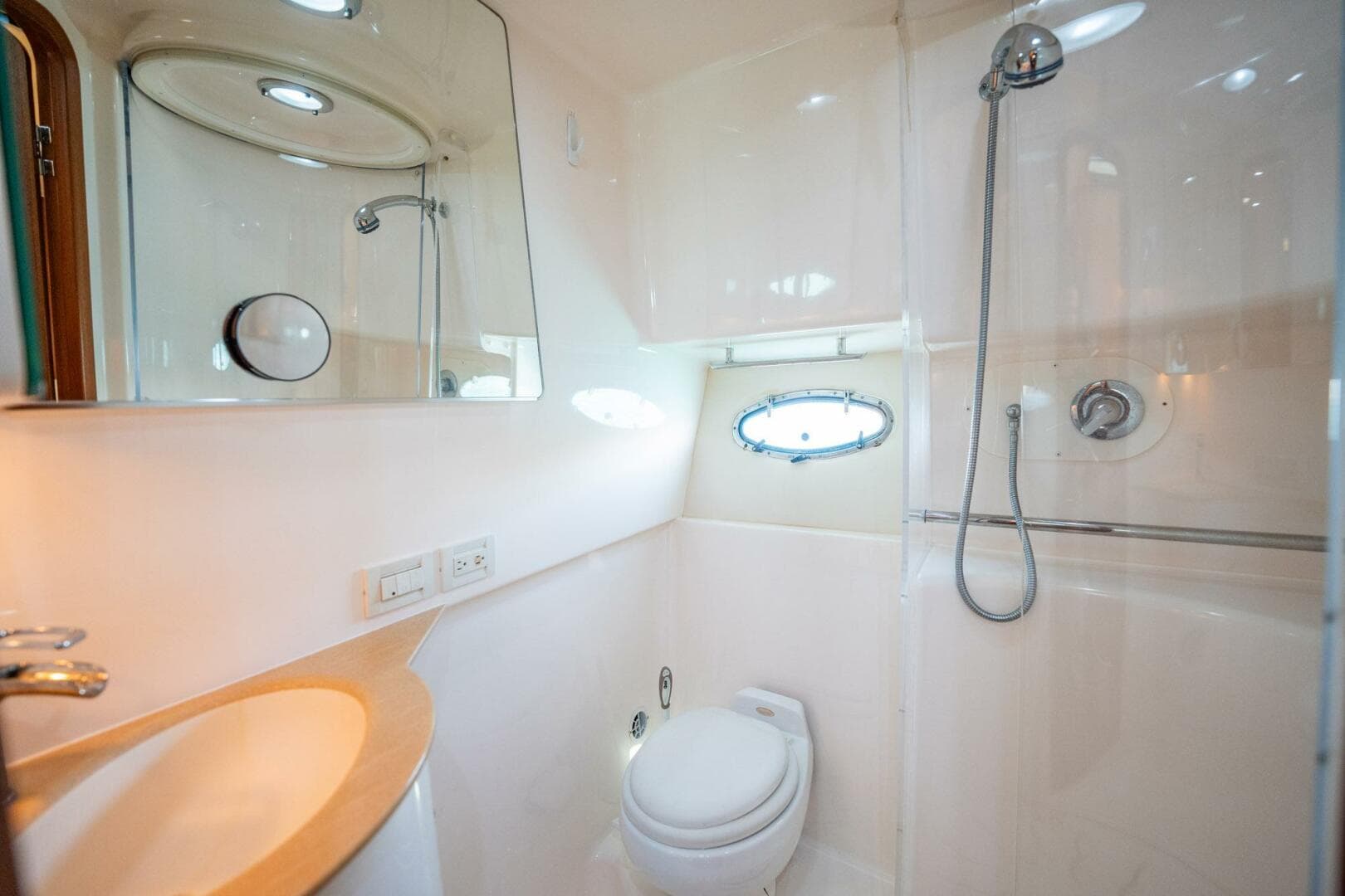 2004 Tiara Yachts 4200 Open — photo 24