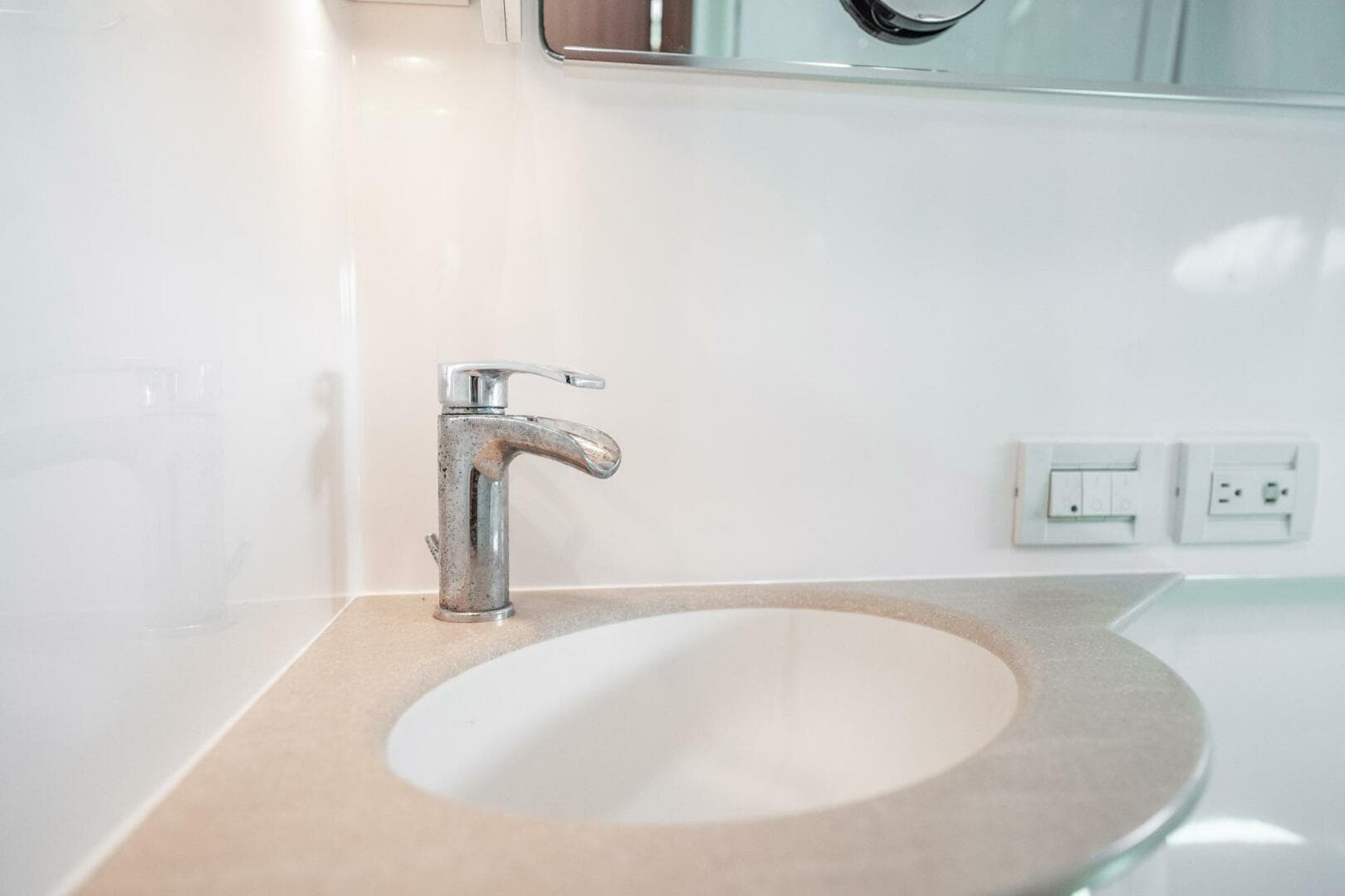 2004 Tiara Yachts 4200 Open — photo 26