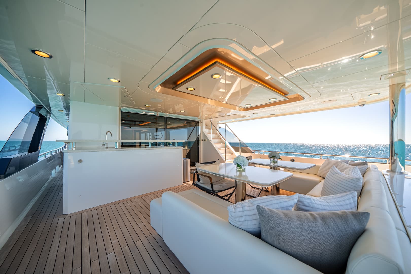 2022 Ocean Alexander 37 L — photo 15