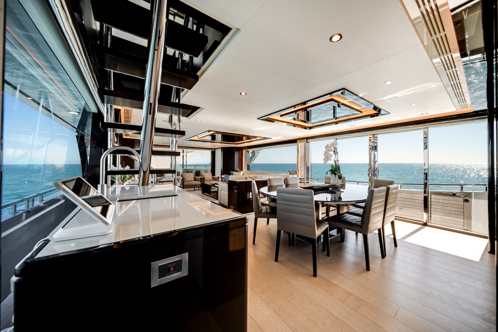 2022 Ocean Alexander 37 L — photo 33