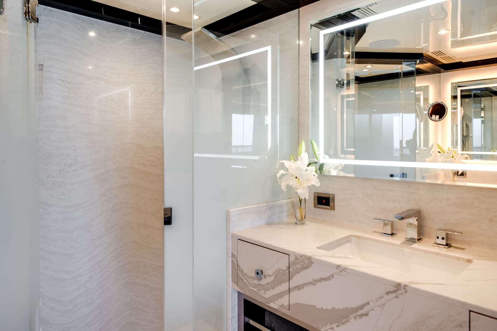 2022 Ocean Alexander 37 L — photo 59