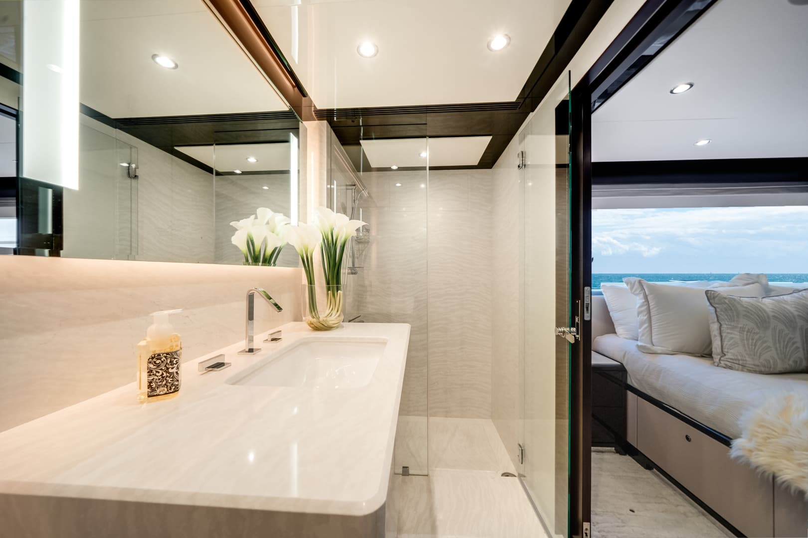 2022 Ocean Alexander 37 L — photo 63