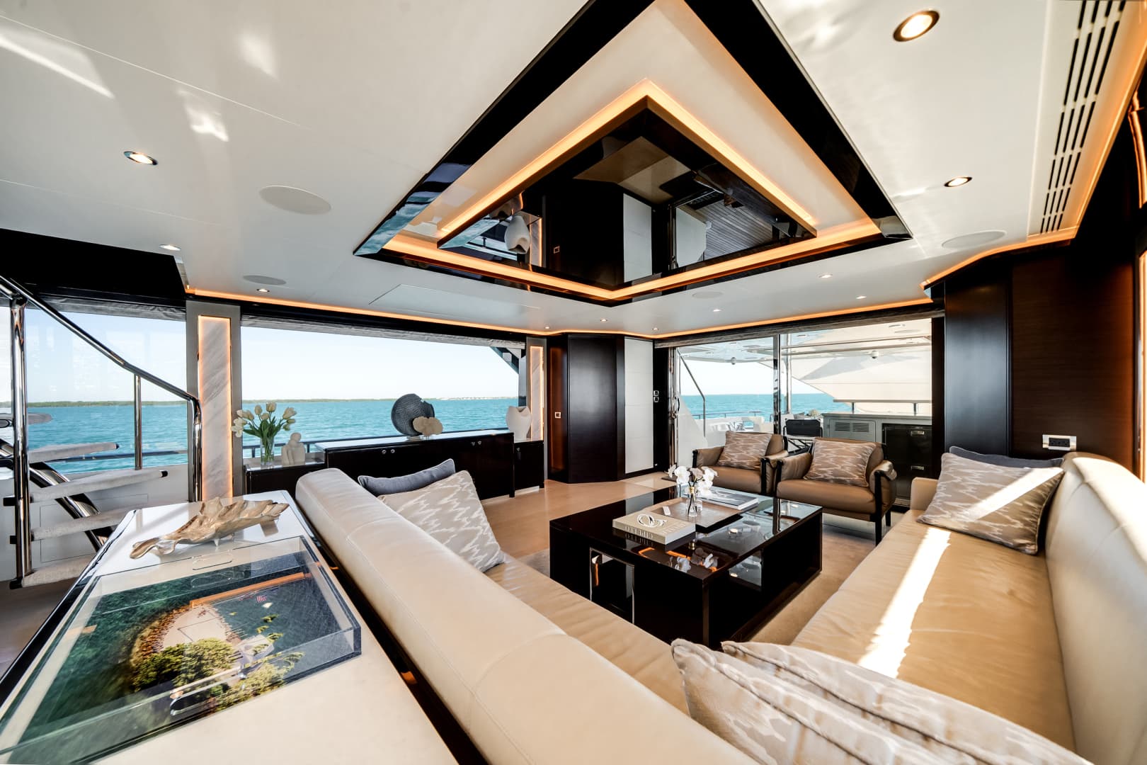 2022 Ocean Alexander 37 L — photo 23