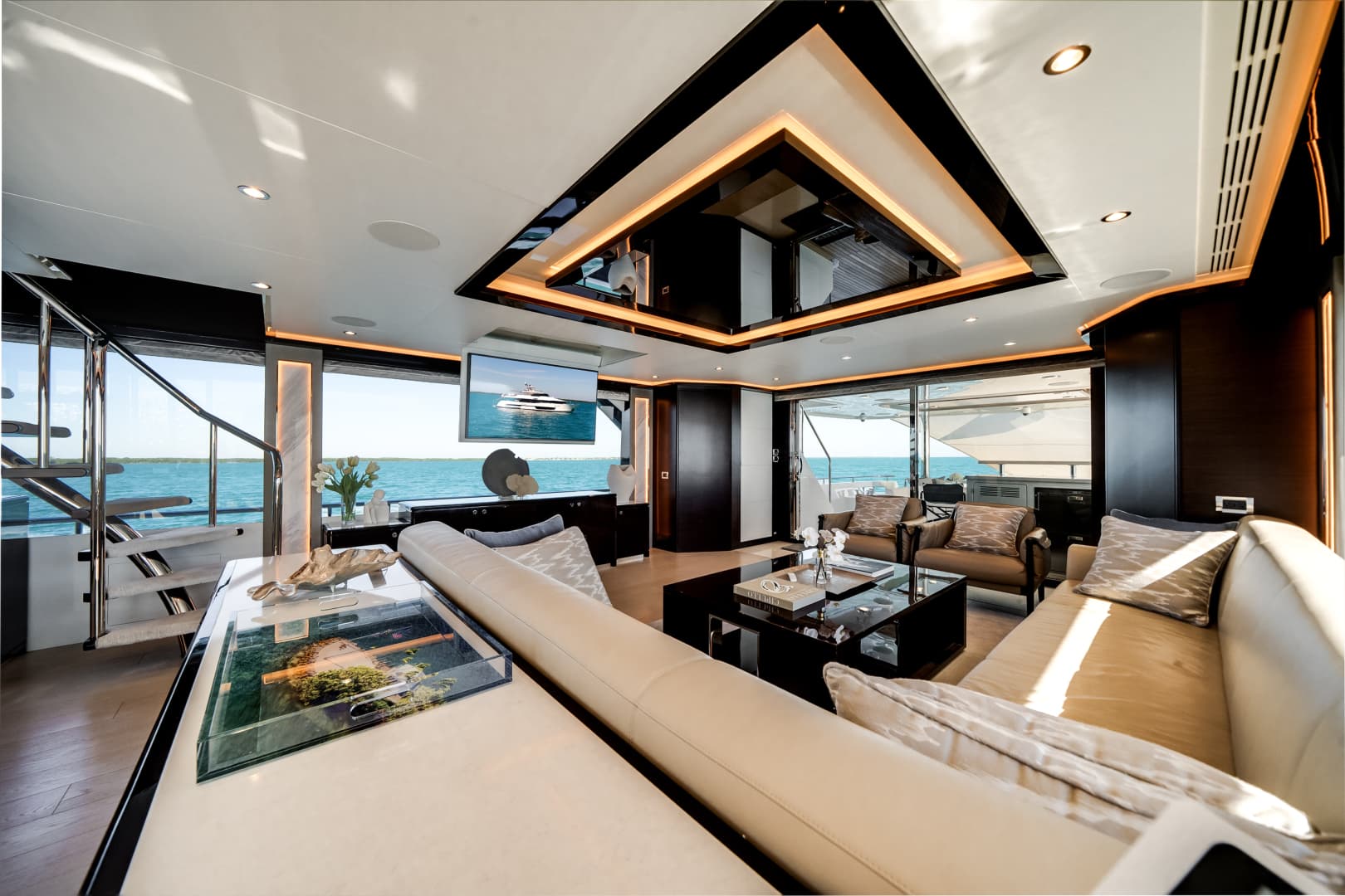 2022 Ocean Alexander 37 L — photo 24