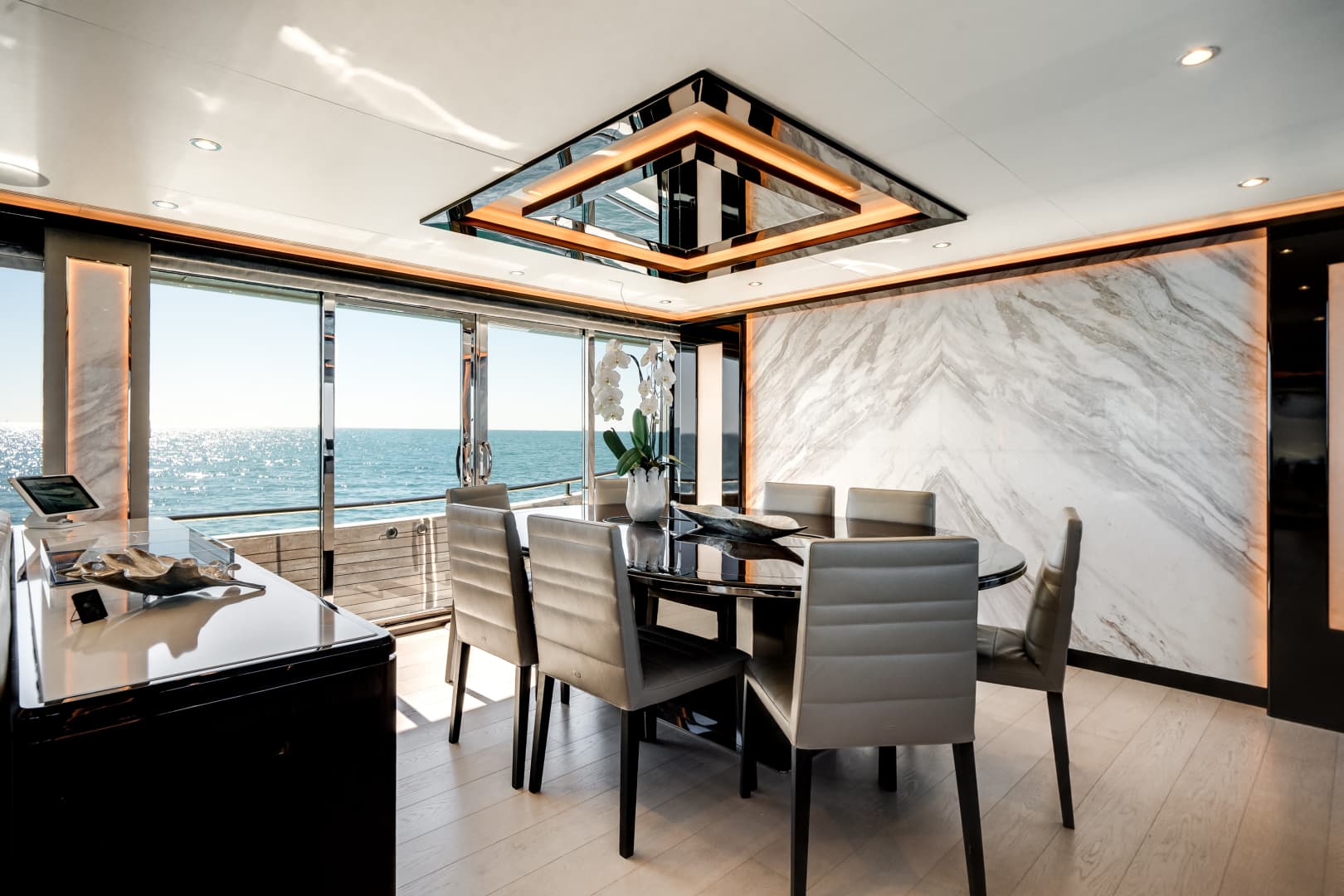 2022 Ocean Alexander 37 L — photo 26