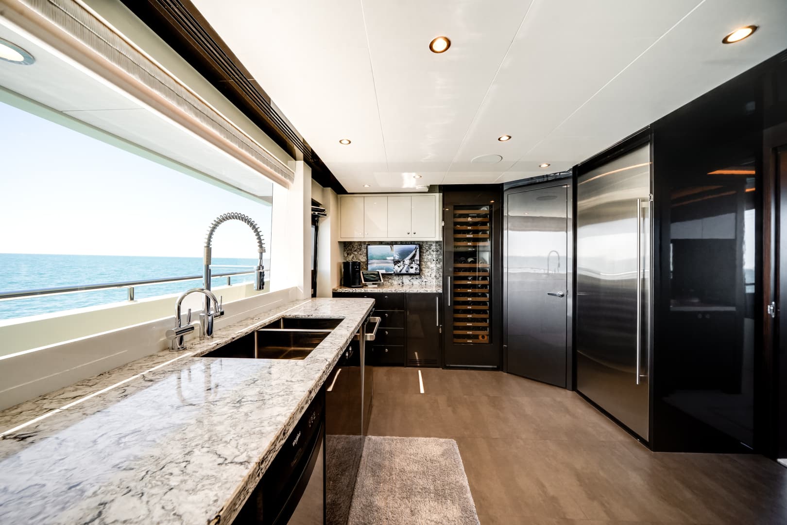 2022 Ocean Alexander 37 L — photo 37