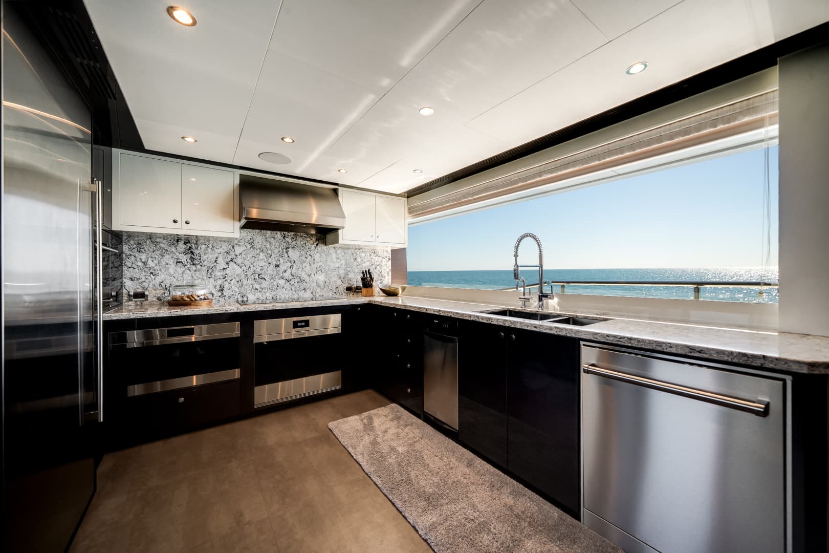 2022 Ocean Alexander 37 L — photo 35