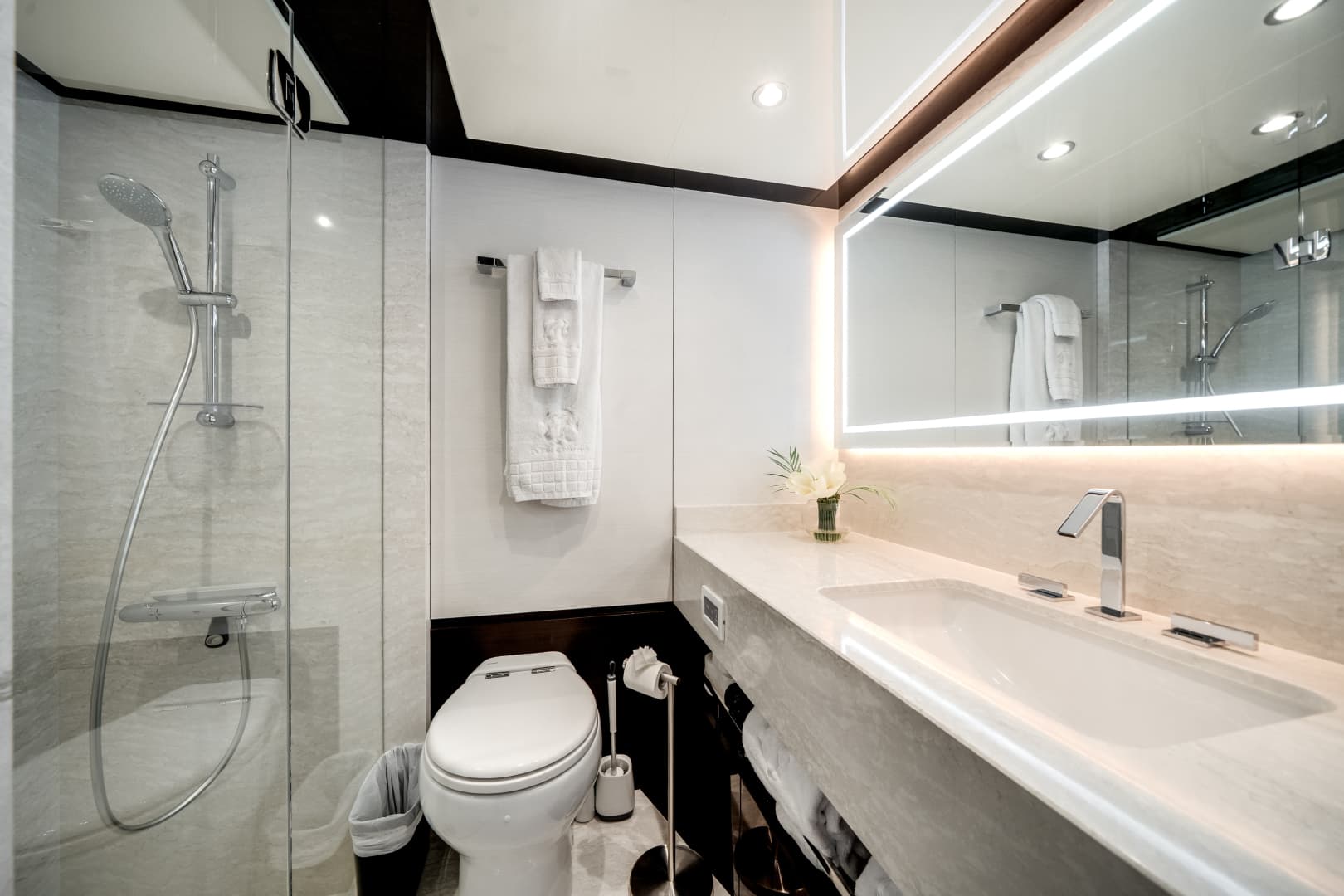 2022 Ocean Alexander 37 L — photo 75