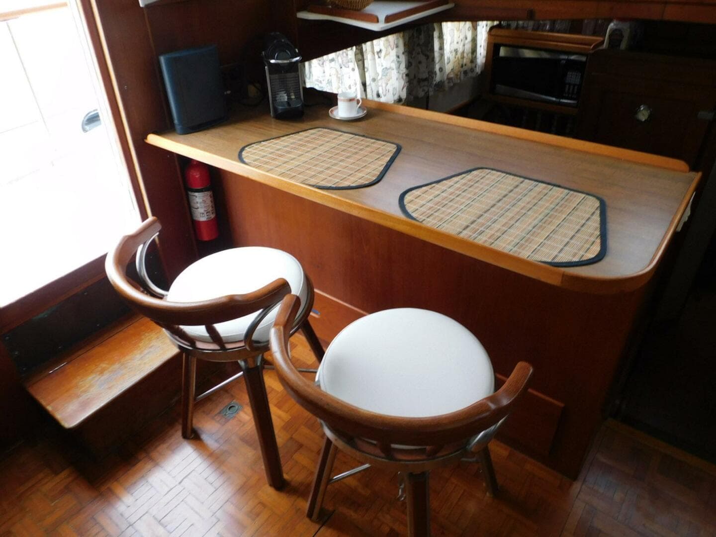 1986 Grand Banks 46 Classic Widebody — photo 4