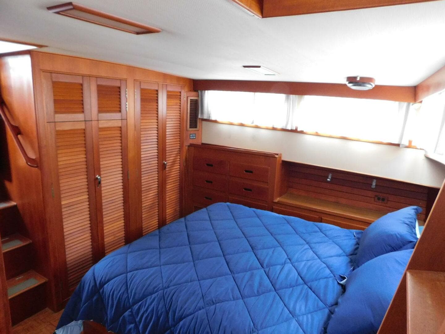 1986 Grand Banks 46 Classic Widebody — photo 8