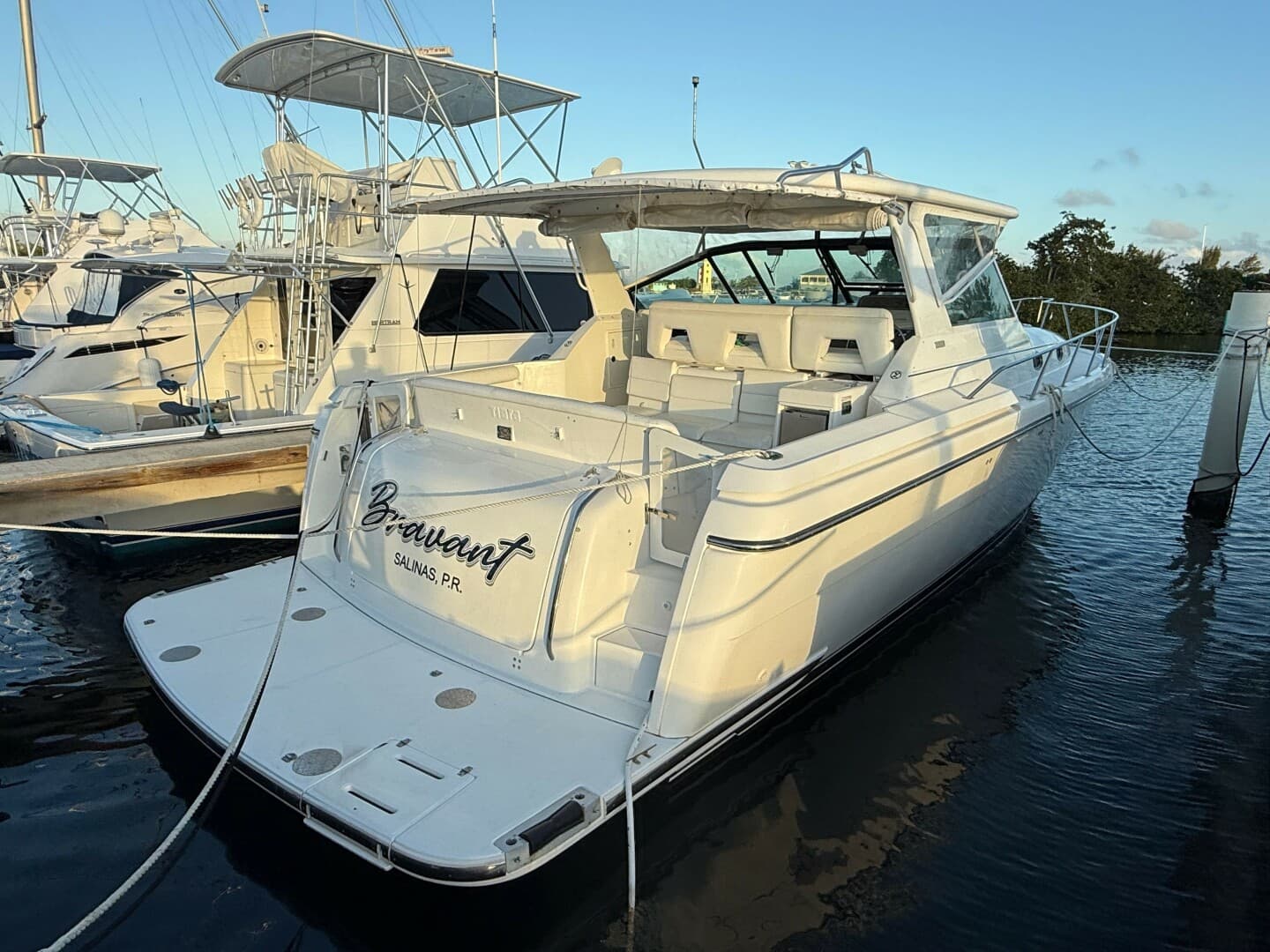 2002 Tiara Yachts 4000 Express