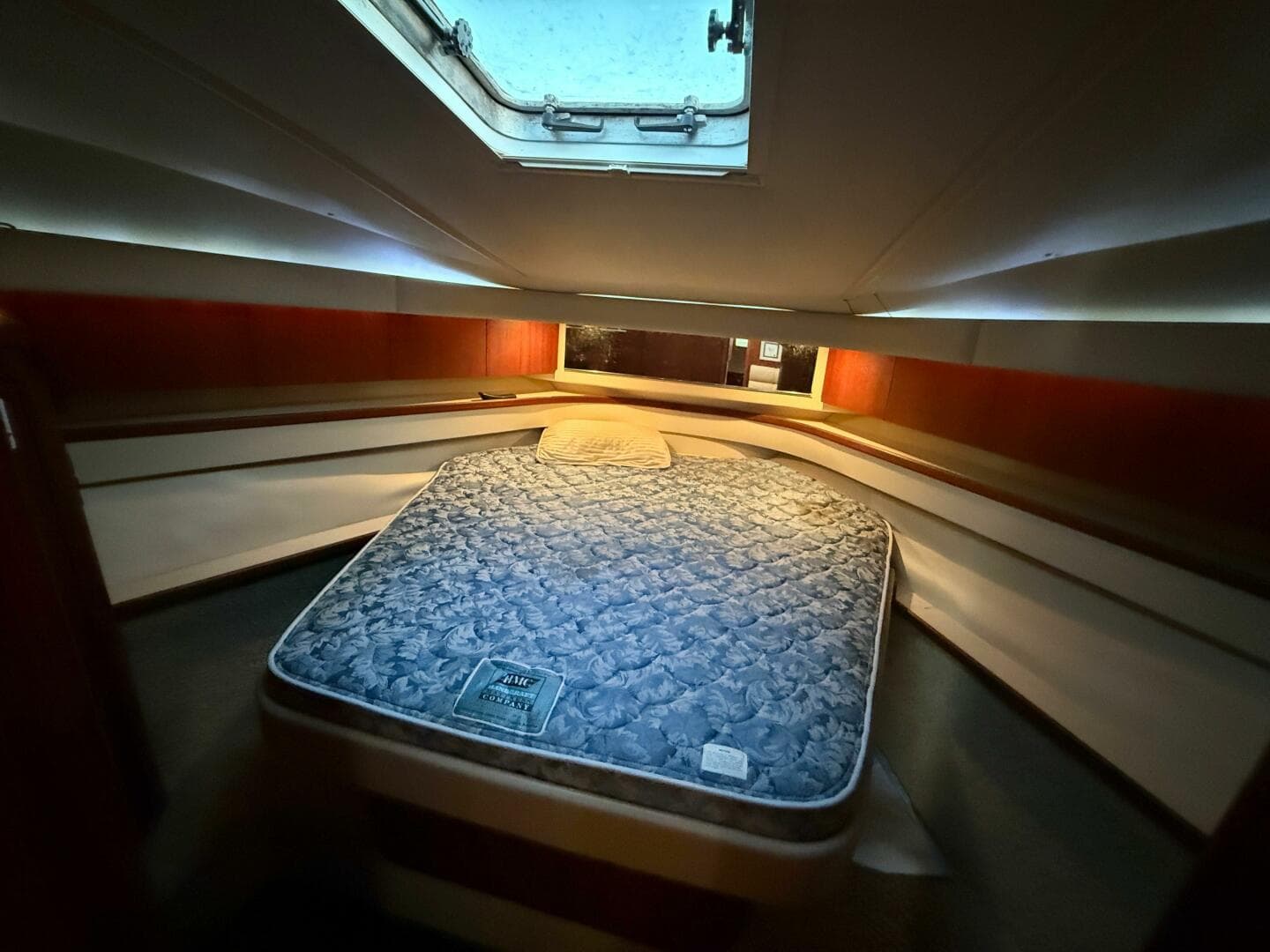 2002 Tiara Yachts 4000 Express — photo 17