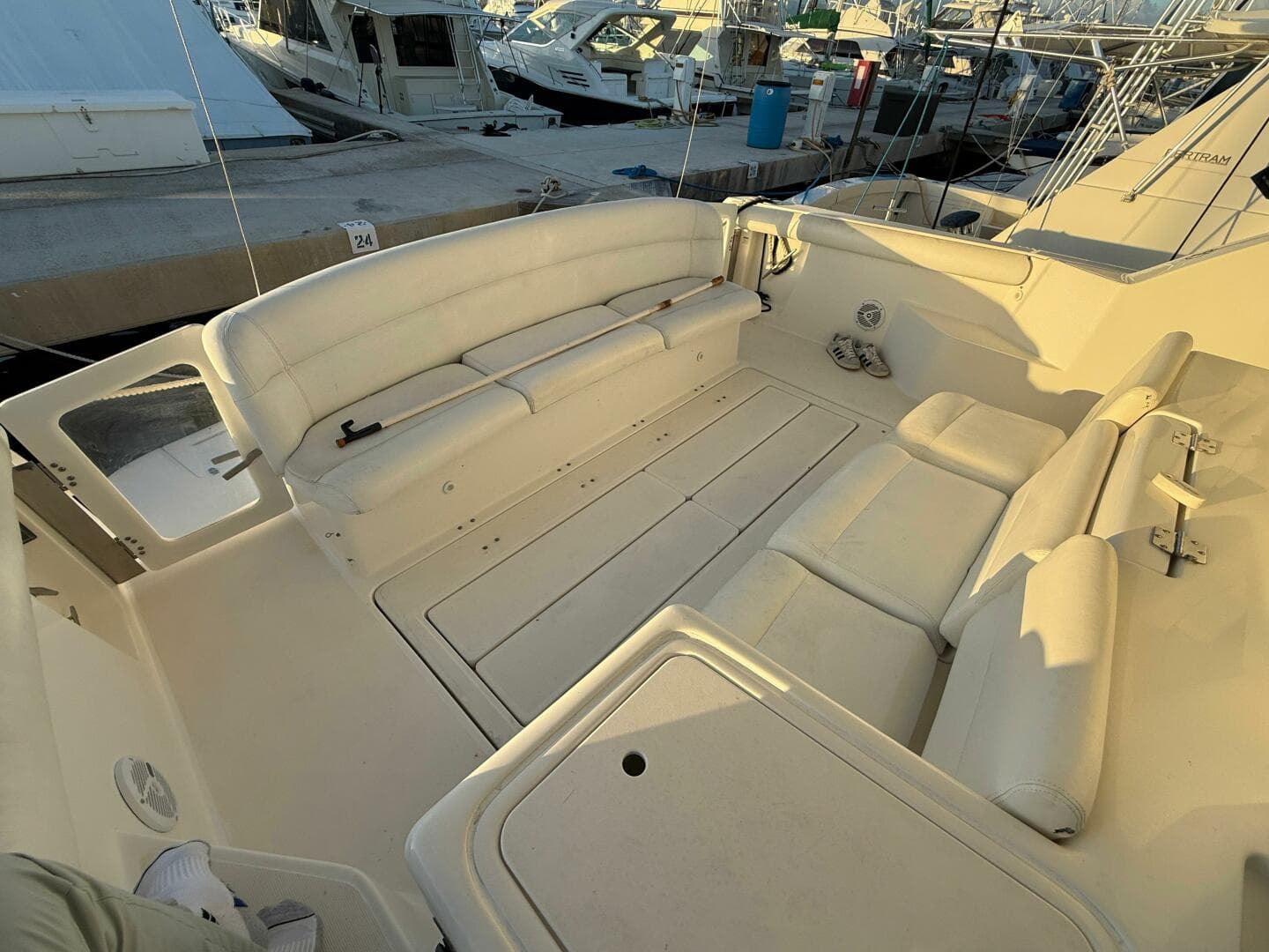 2002 Tiara Yachts 4000 Express — photo 5