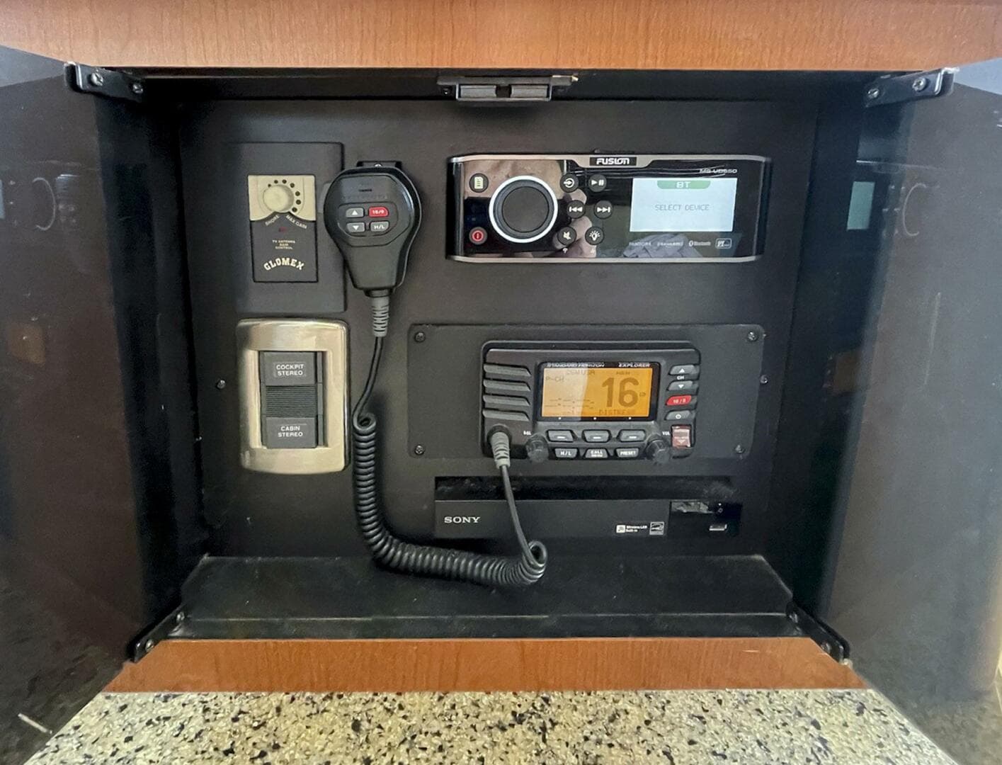 2007 Sea Ray 44 Sedan Bridge — photo 8