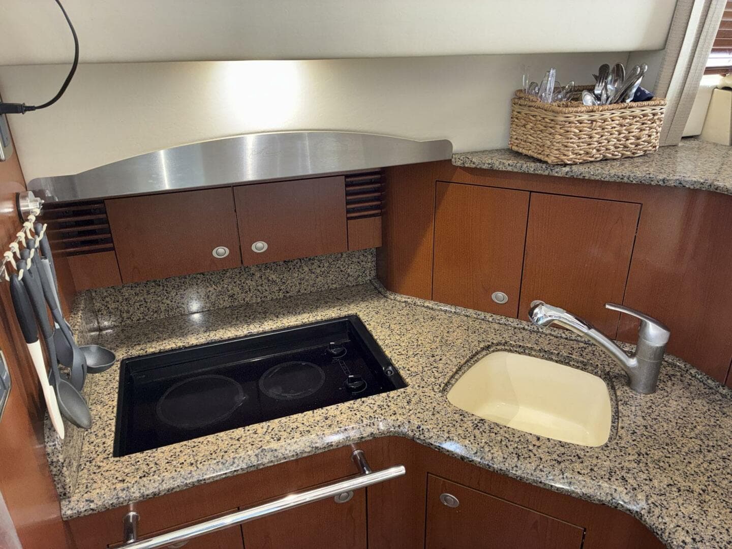 2007 Sea Ray 44 Sedan Bridge — photo 14