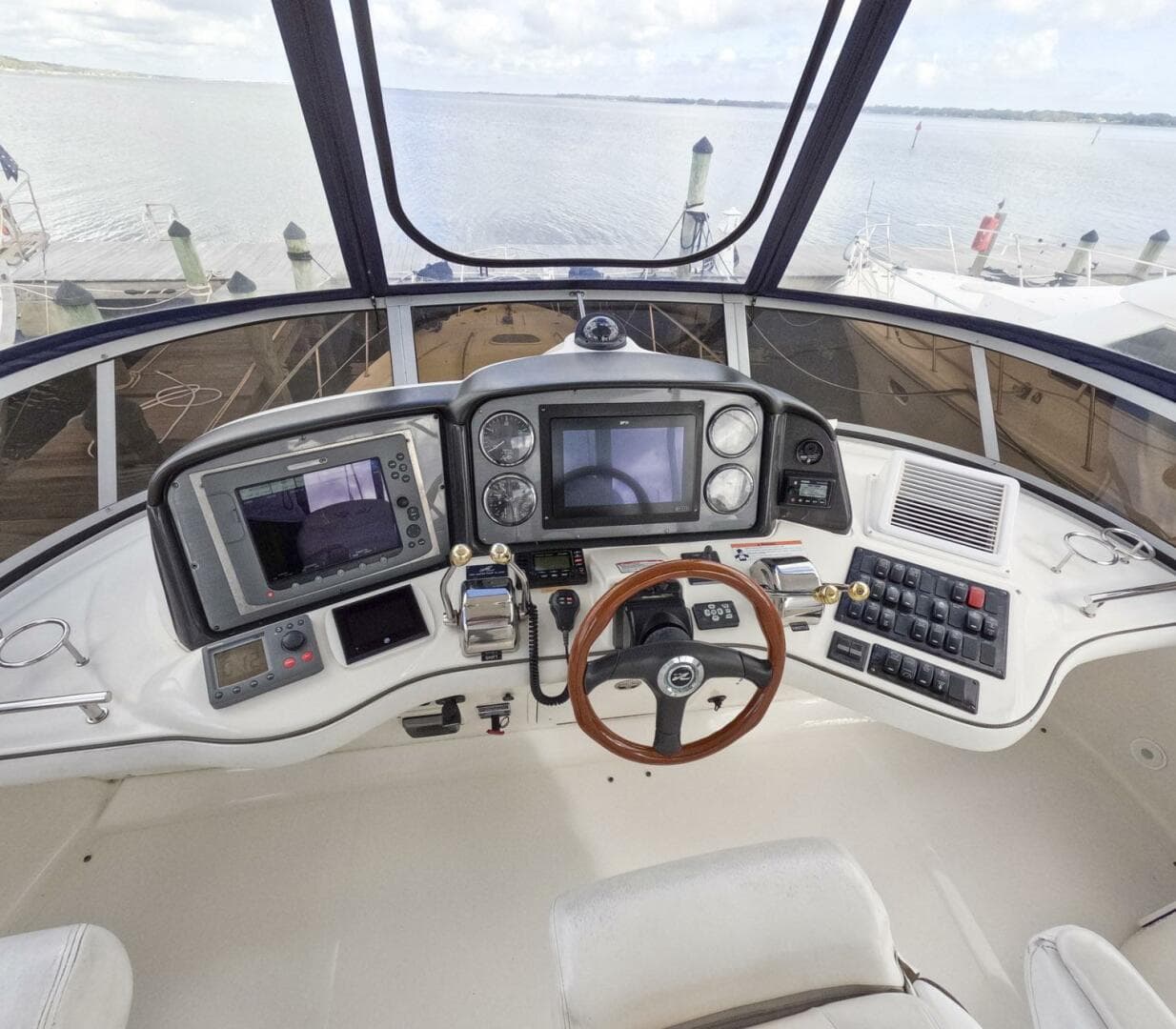 2007 Sea Ray 44 Sedan Bridge — photo 31
