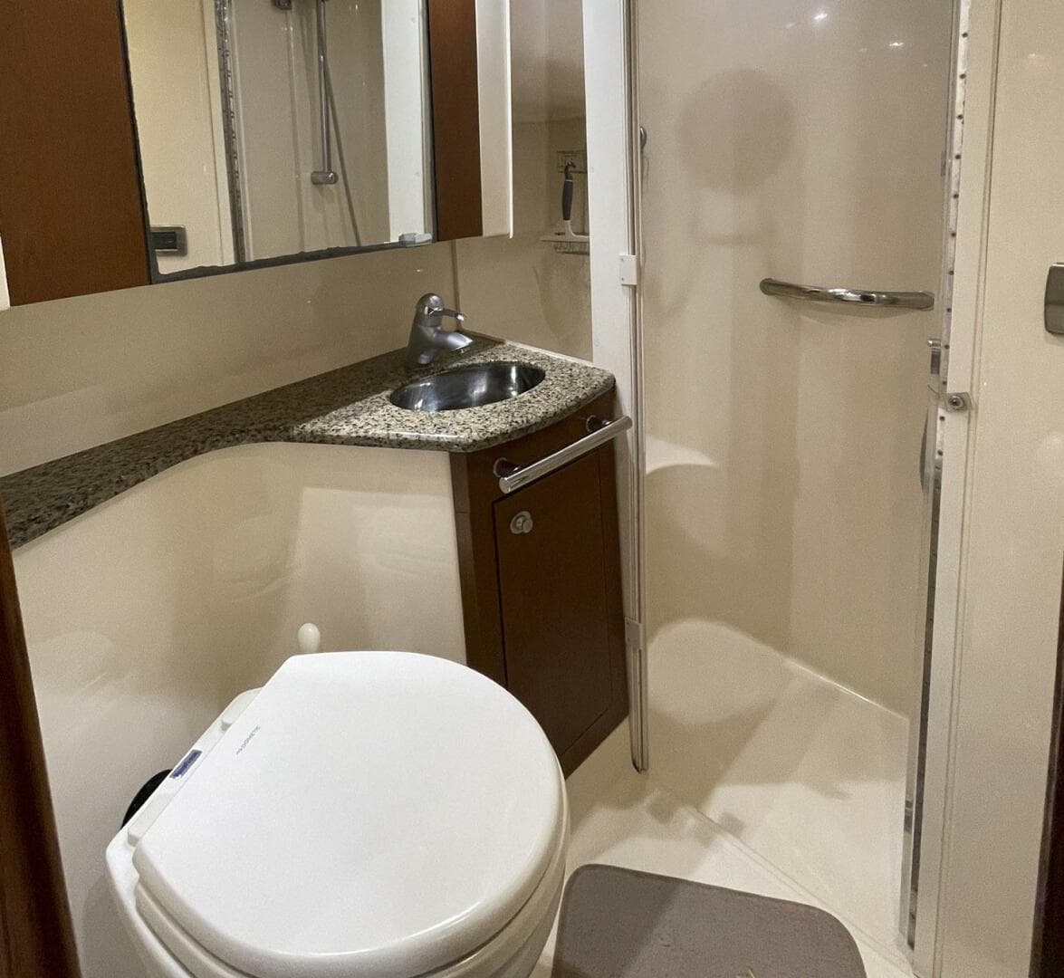 2007 Sea Ray 44 Sedan Bridge — photo 25