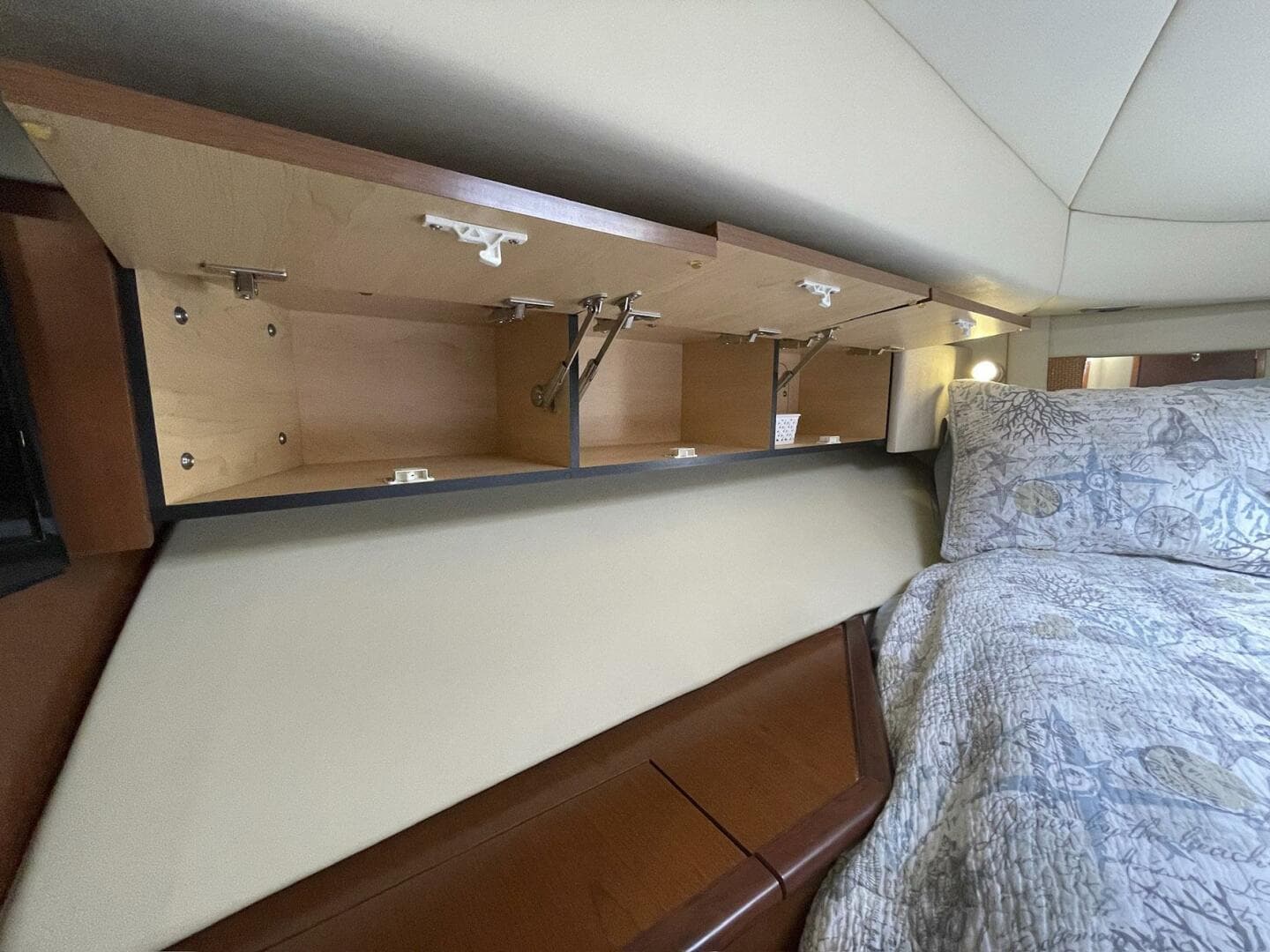 2007 Sea Ray 44 Sedan Bridge — photo 20