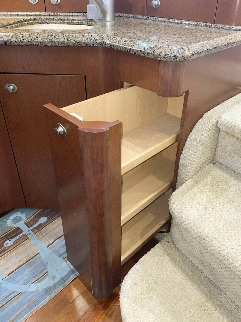 2007 Sea Ray 44 Sedan Bridge — photo 12