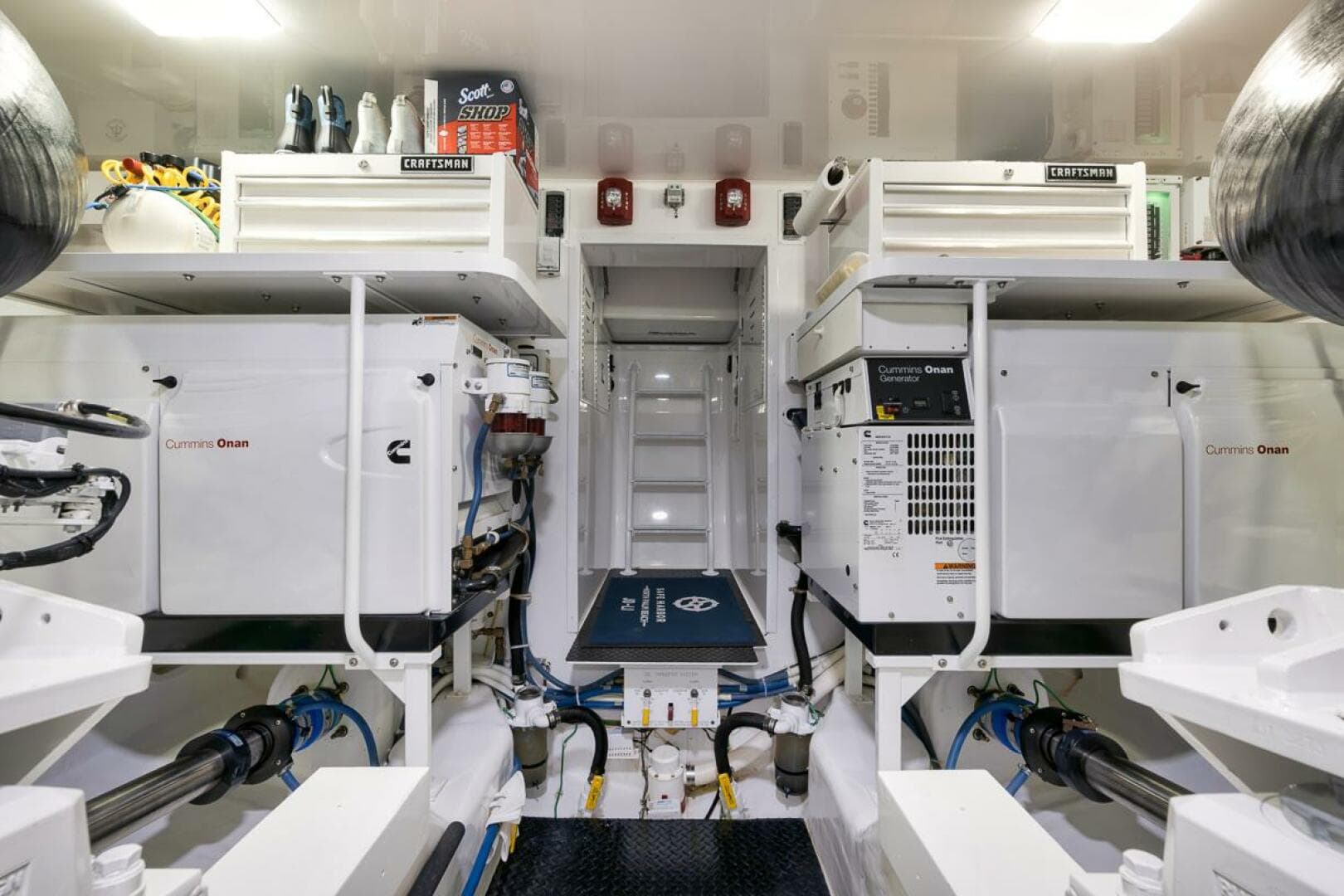 2019 Viking 68 Convertible — photo 68