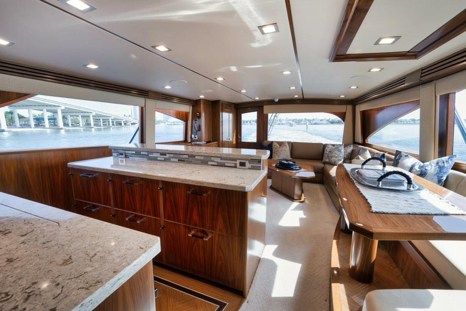 2019 Viking 68 Convertible — photo 8