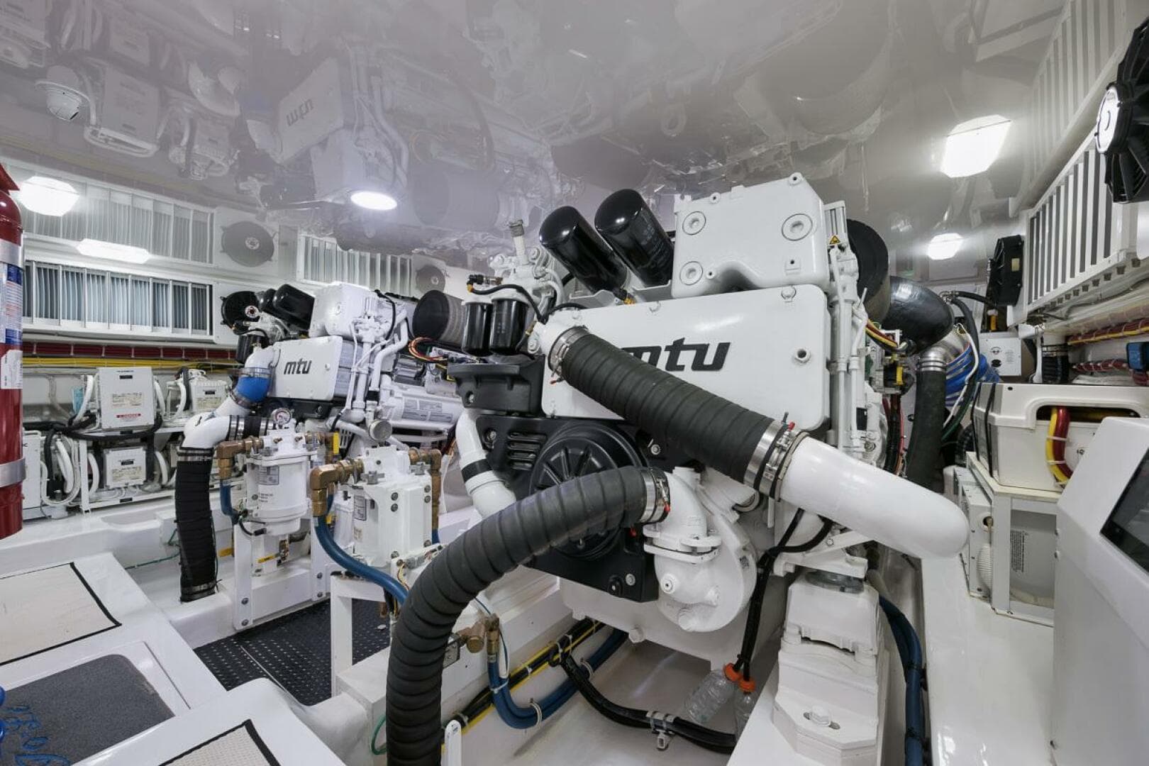 2019 Viking 68 Convertible — photo 66