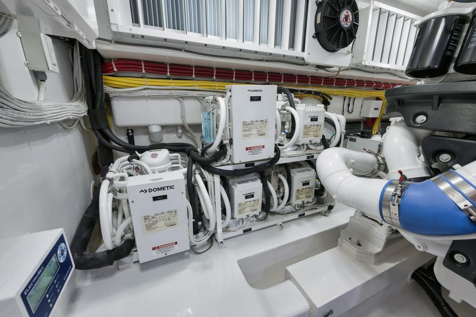 2019 Viking 68 Convertible — photo 67