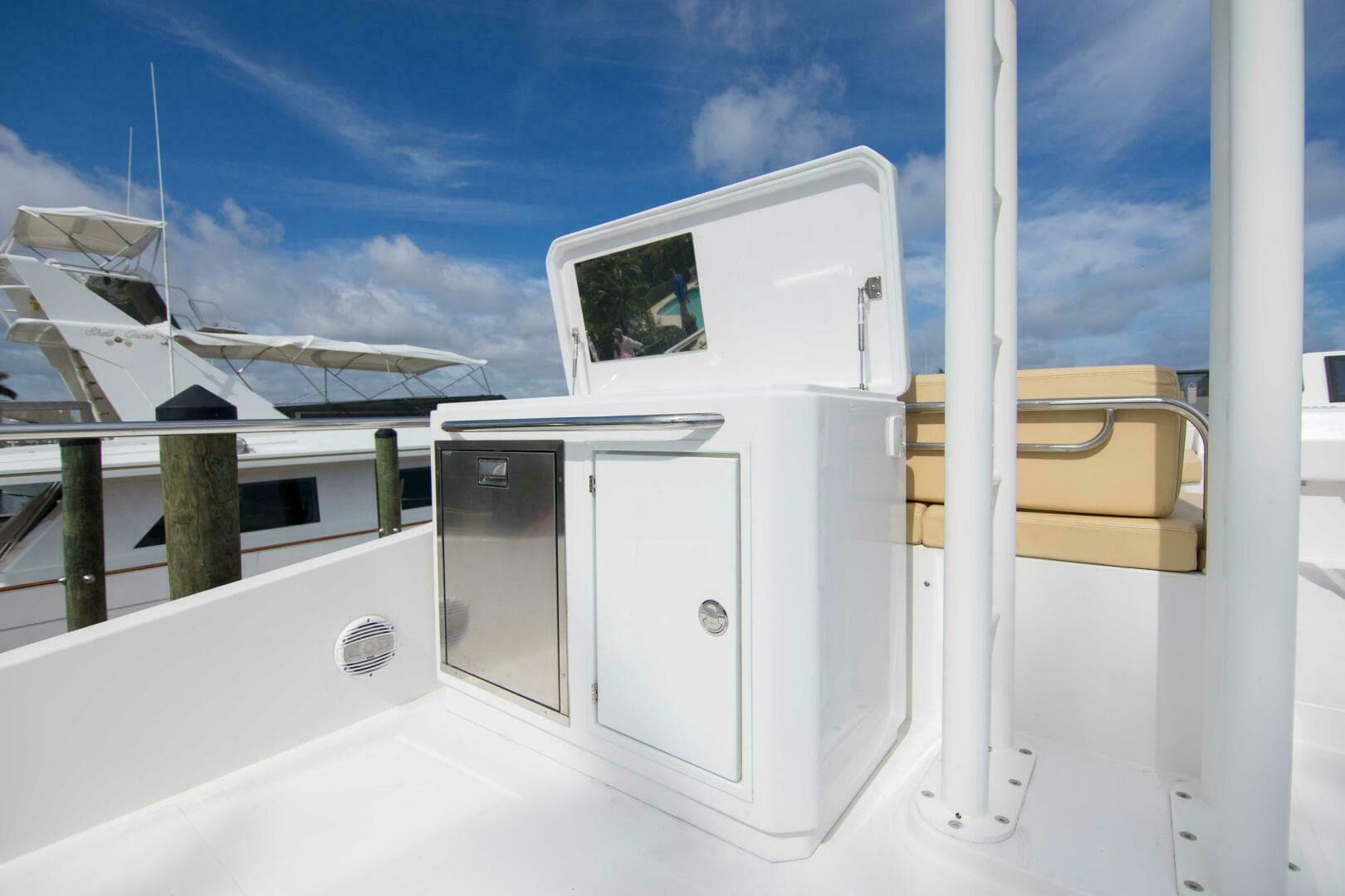 2019 Sundeck Yachts 580 Sport — photo 65