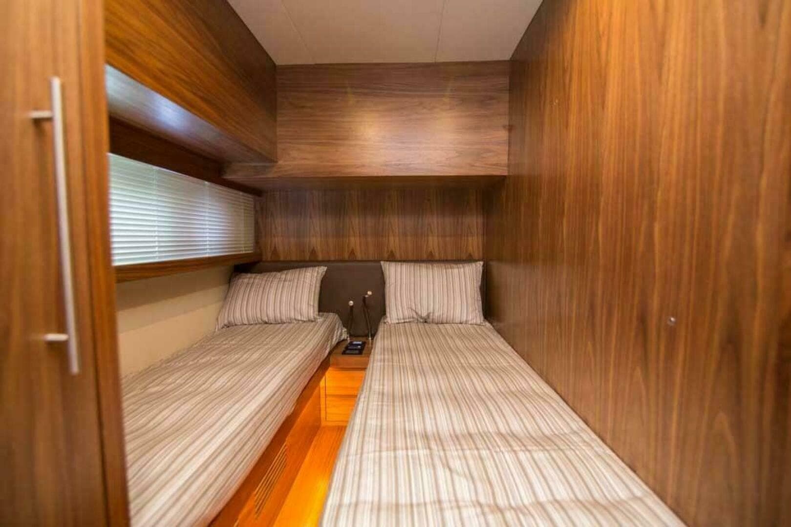 2019 Sundeck Yachts 580 Sport — photo 41