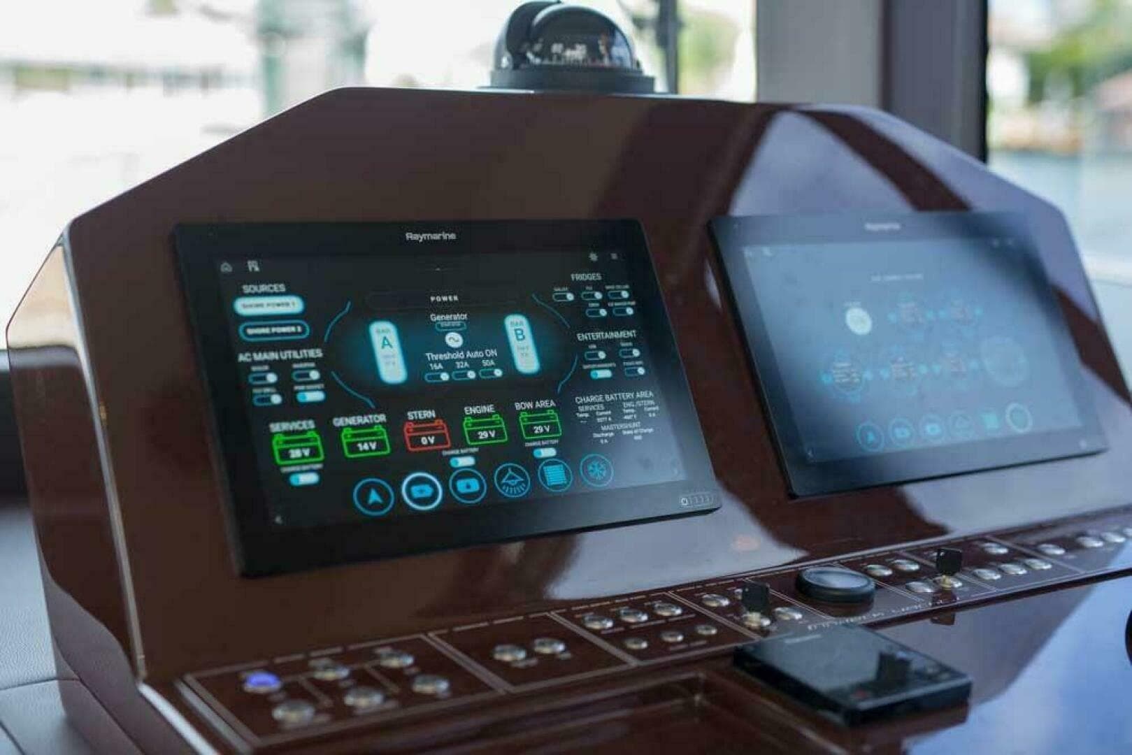 2019 Sundeck Yachts 580 Sport — photo 21