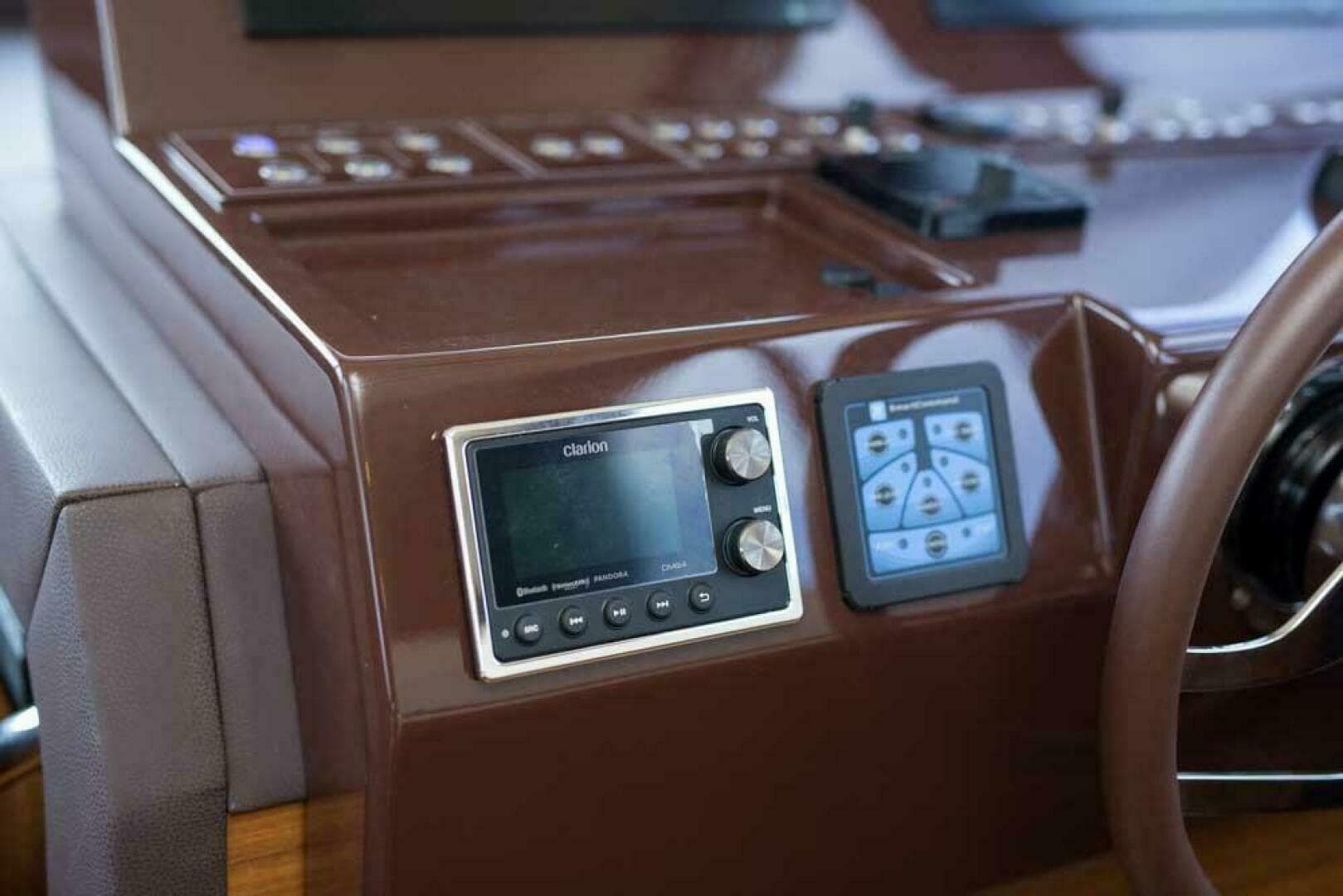 2019 Sundeck Yachts 580 Sport — photo 20