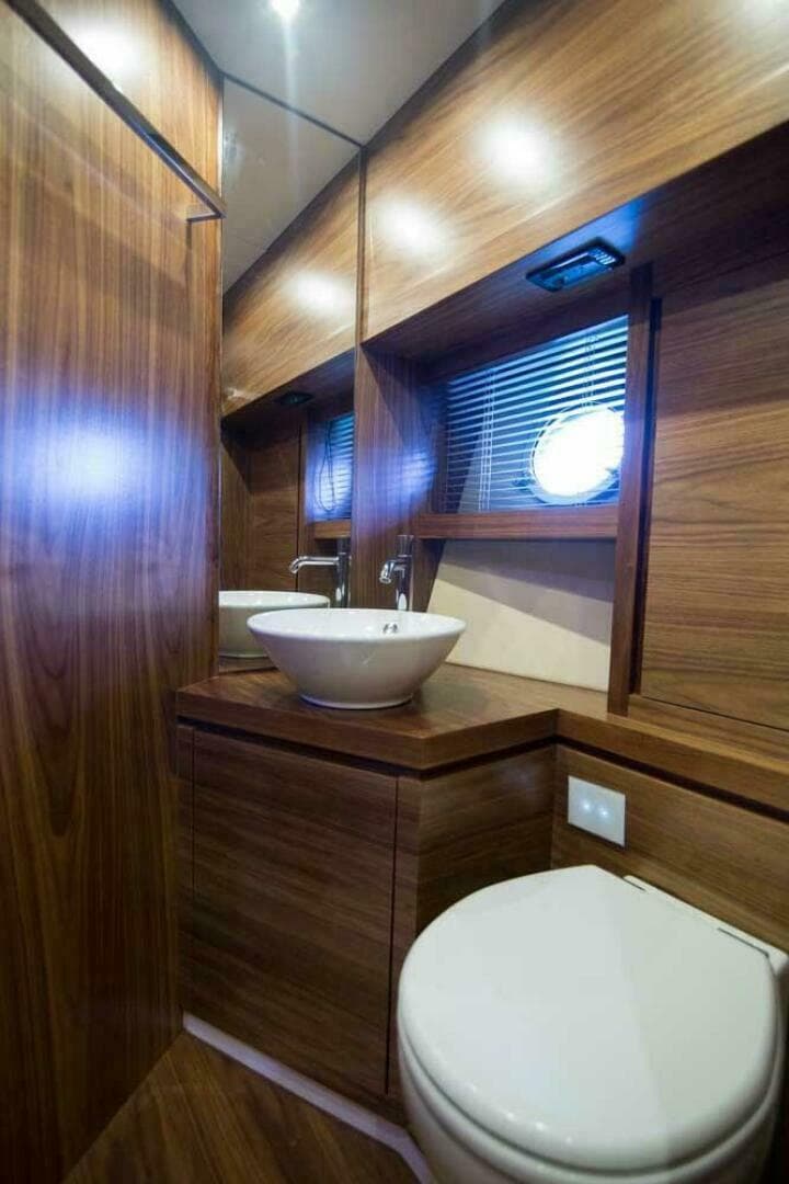 2019 Sundeck Yachts 580 Sport — photo 35