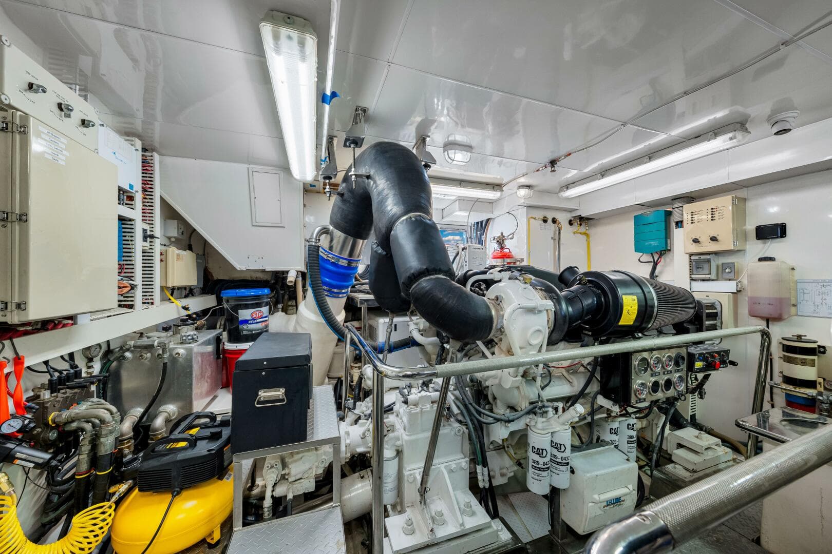 2010 Ocean Alexander 83 — photo 63