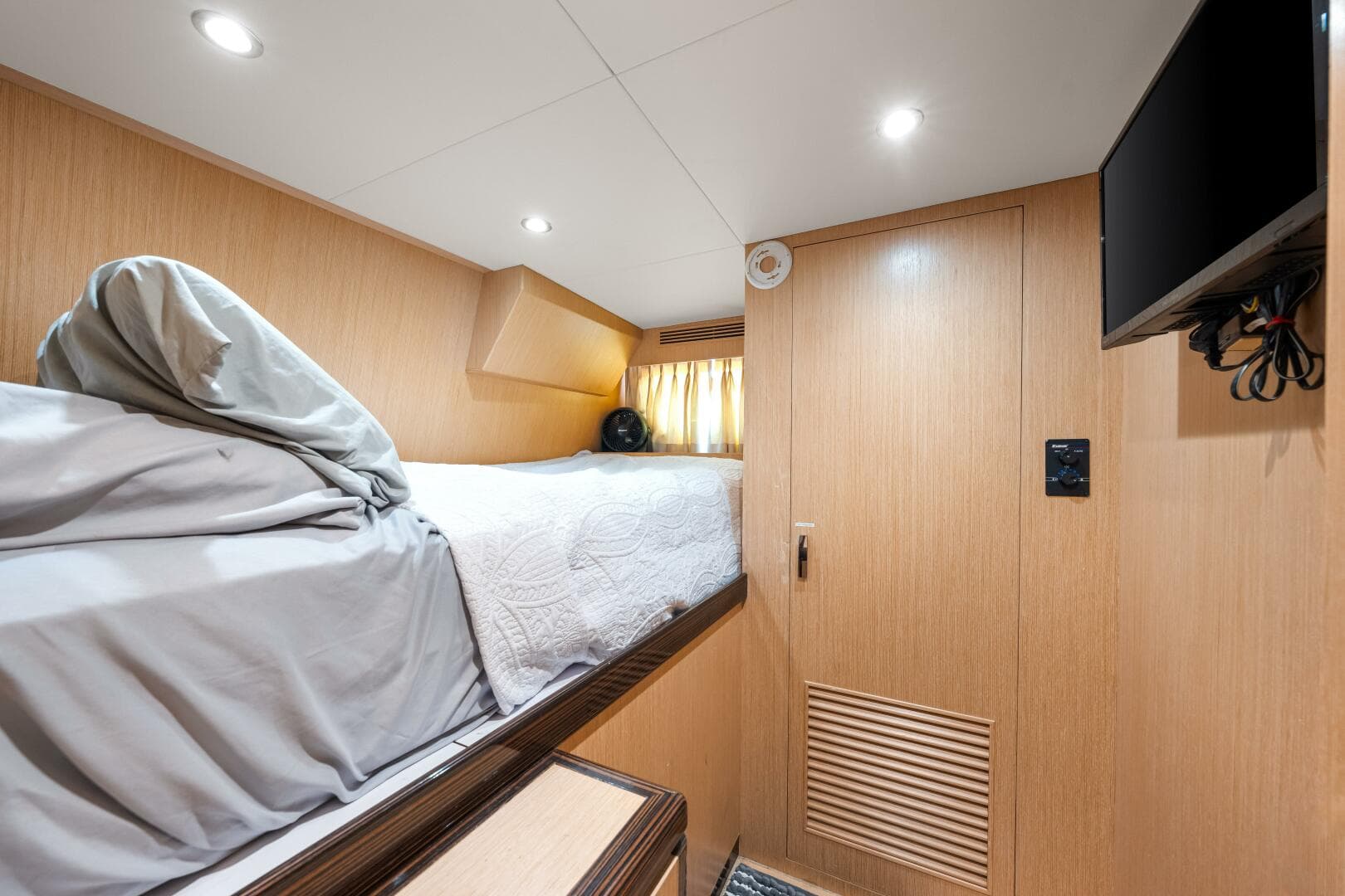 2010 Ocean Alexander 83 — photo 58