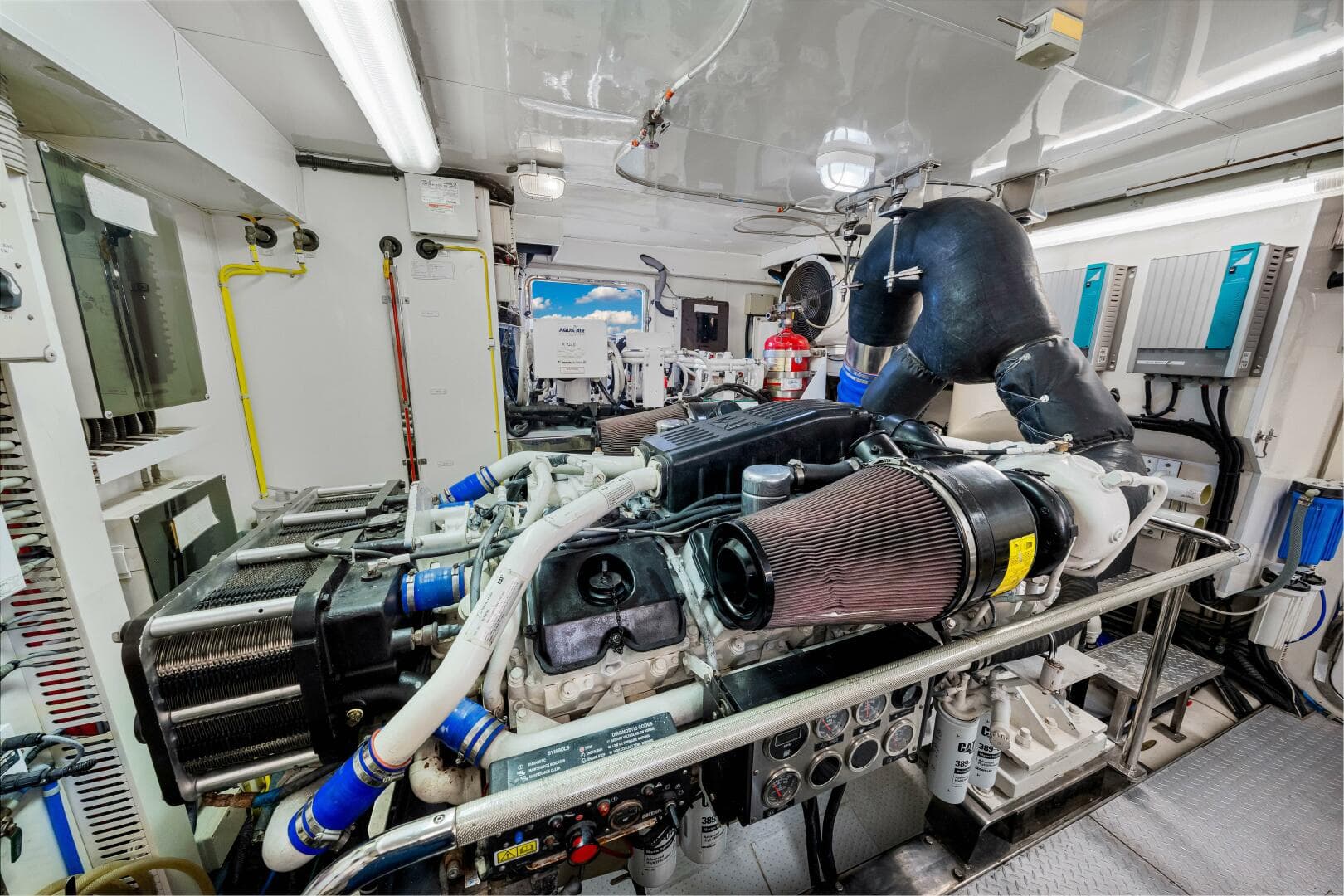 2010 Ocean Alexander 83 — photo 64