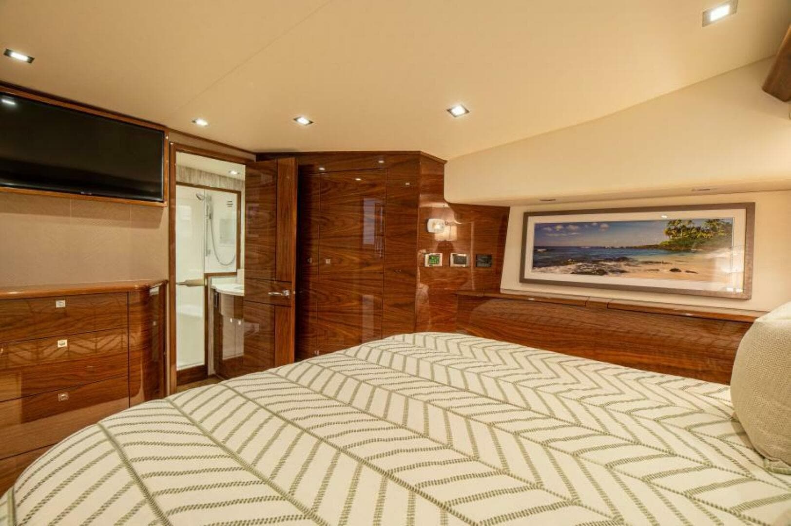 2023 Viking 64 Convertible — photo 23