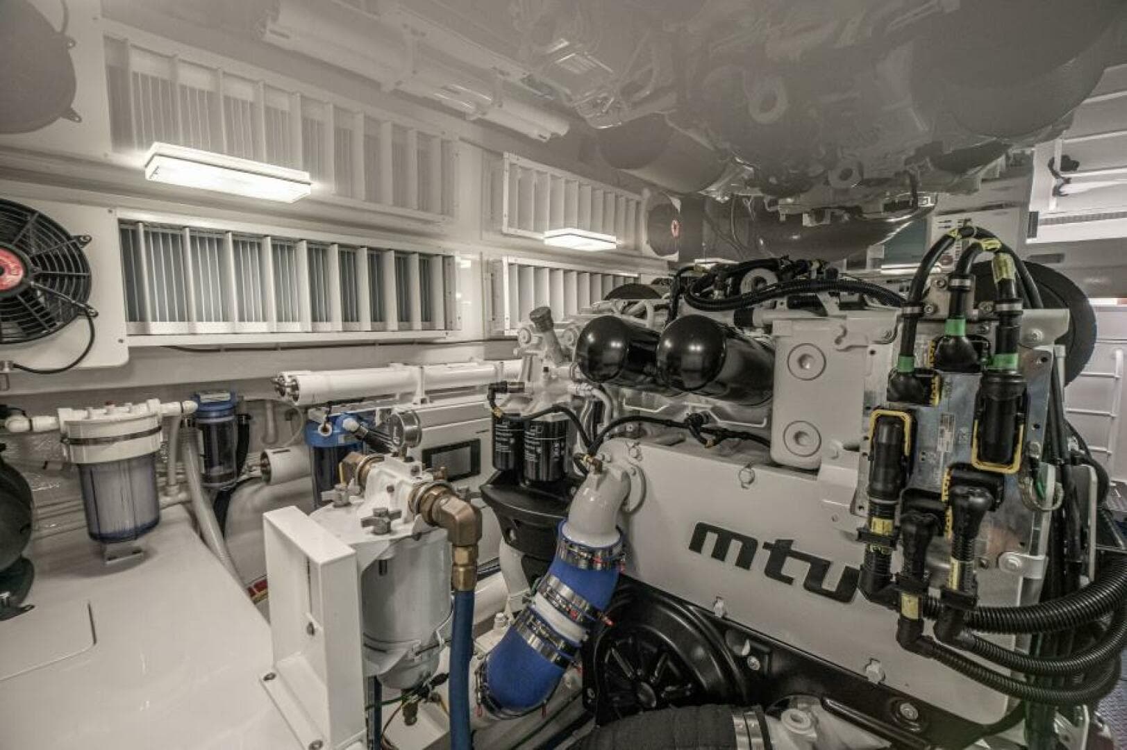 2023 Viking 64 Convertible — photo 59