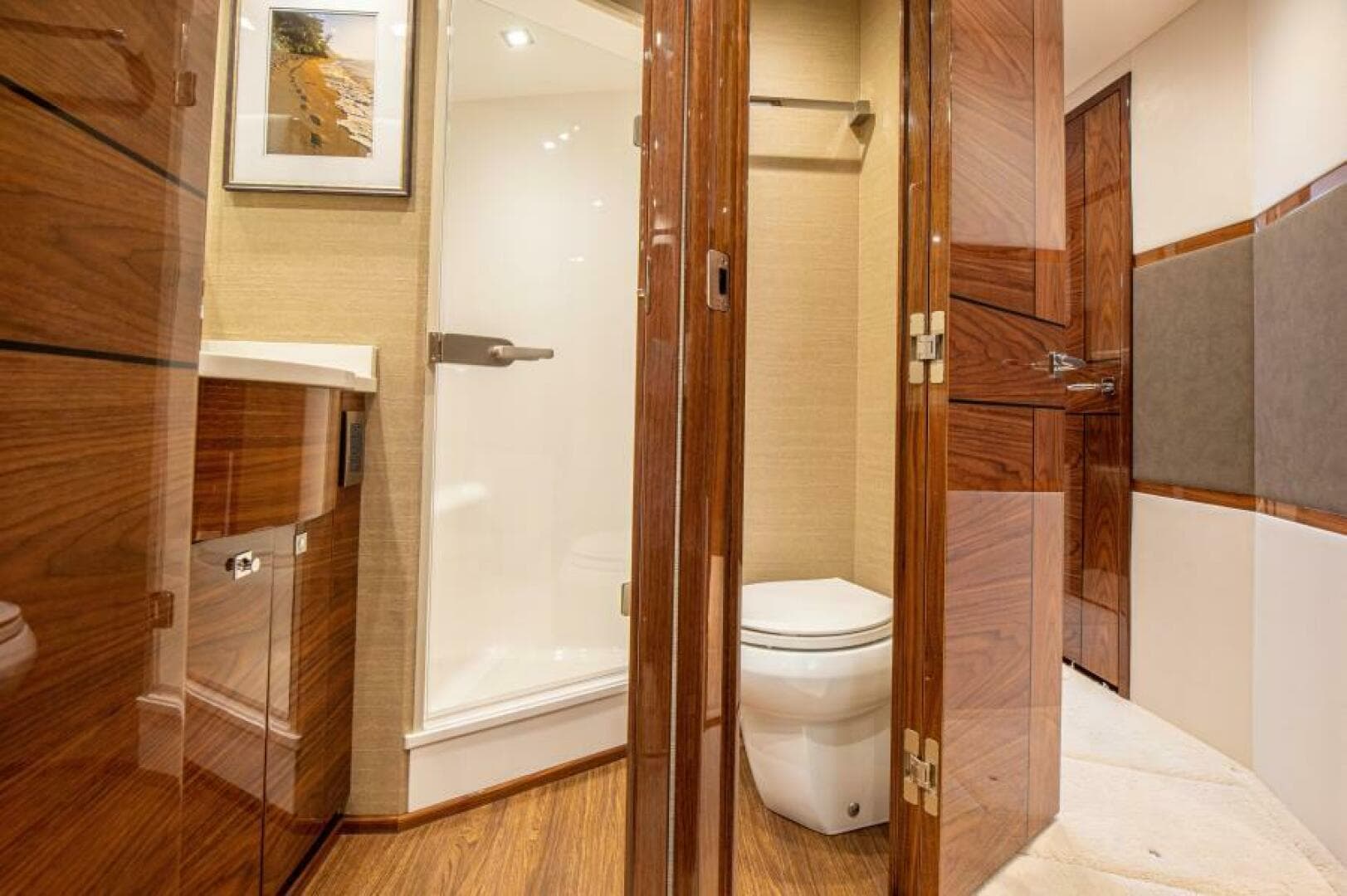 2023 Viking 64 Convertible — photo 29