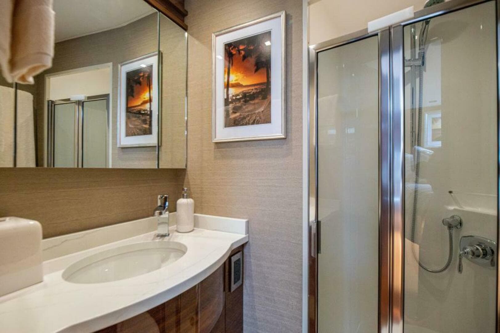 2023 Viking 64 Convertible — photo 37