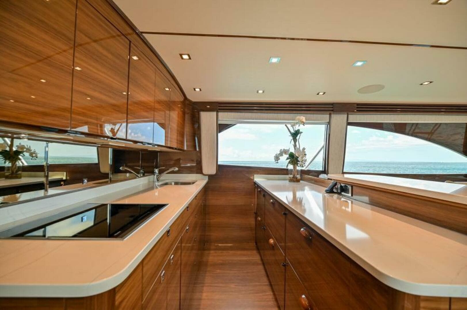 2023 Viking 64 Convertible — photo 12