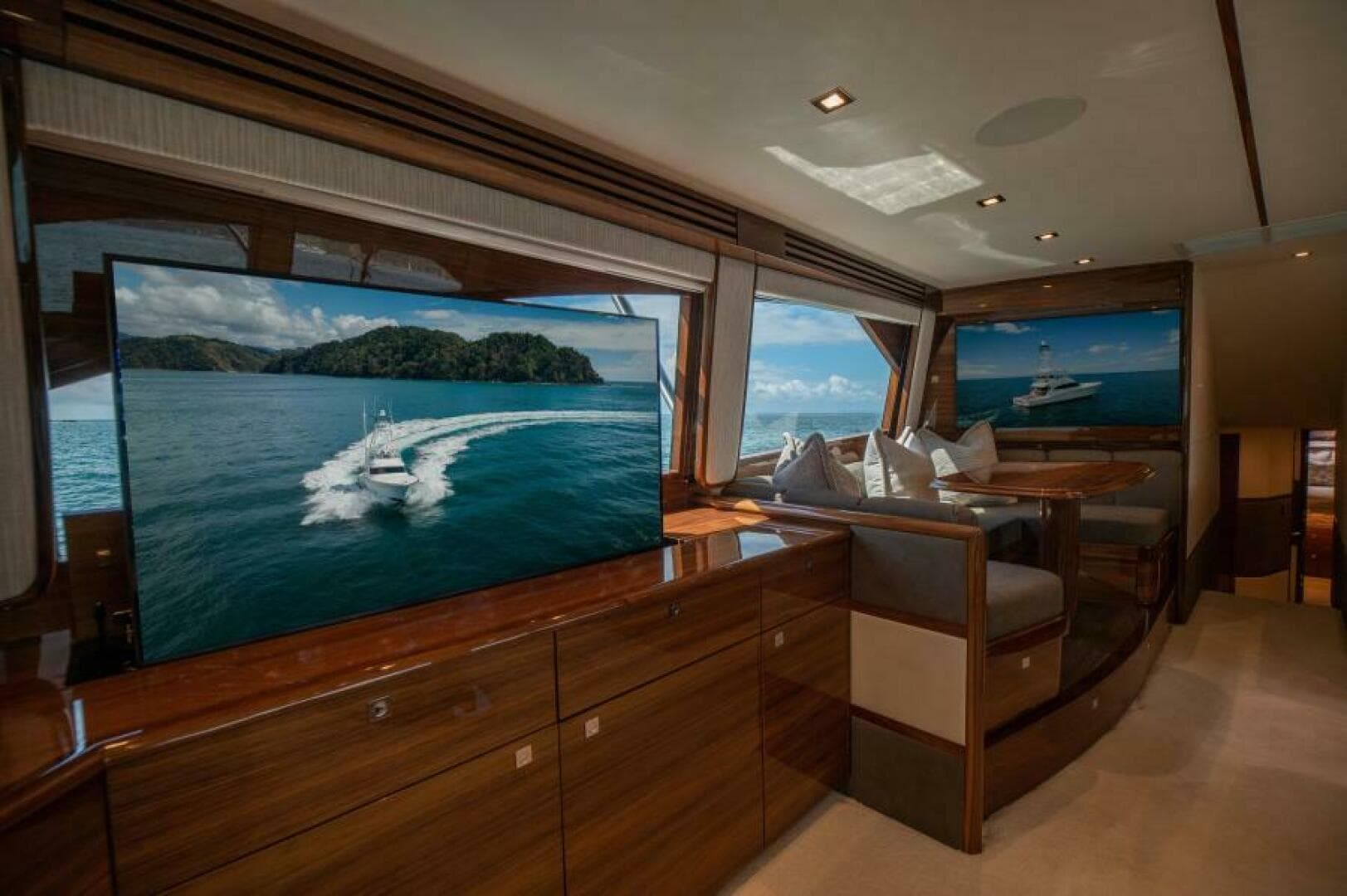 2023 Viking 64 Convertible — photo 18