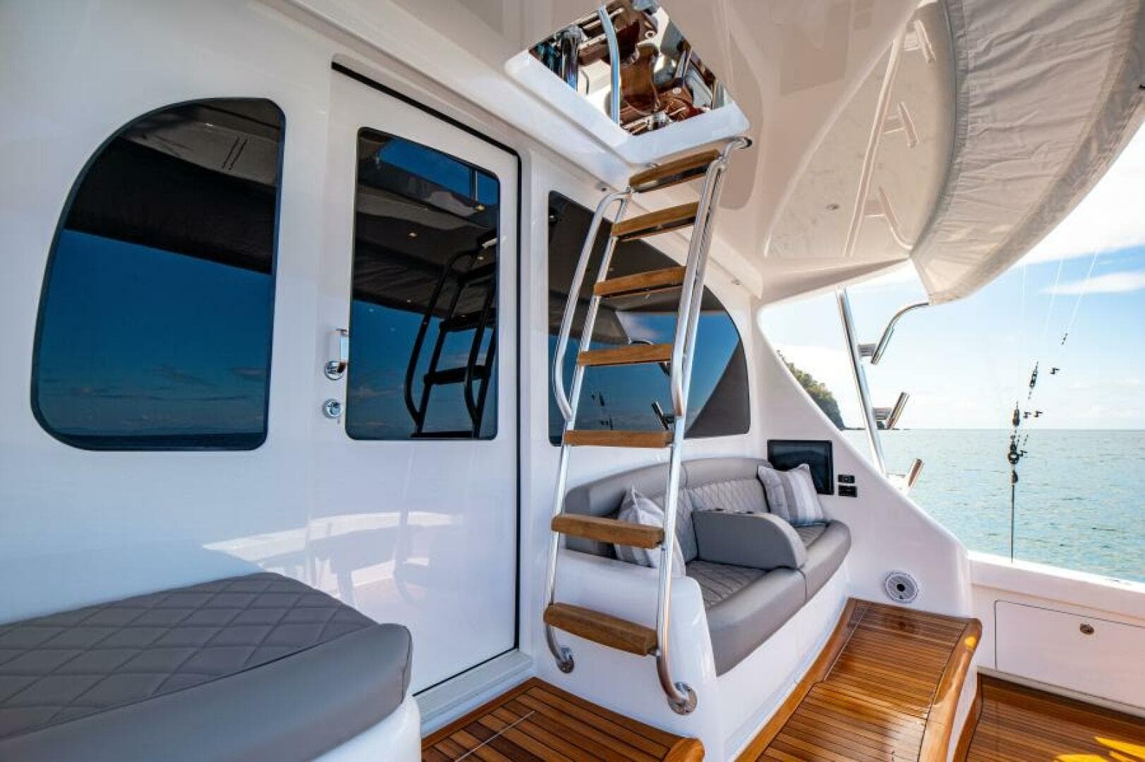 2023 Viking 64 Convertible — photo 51