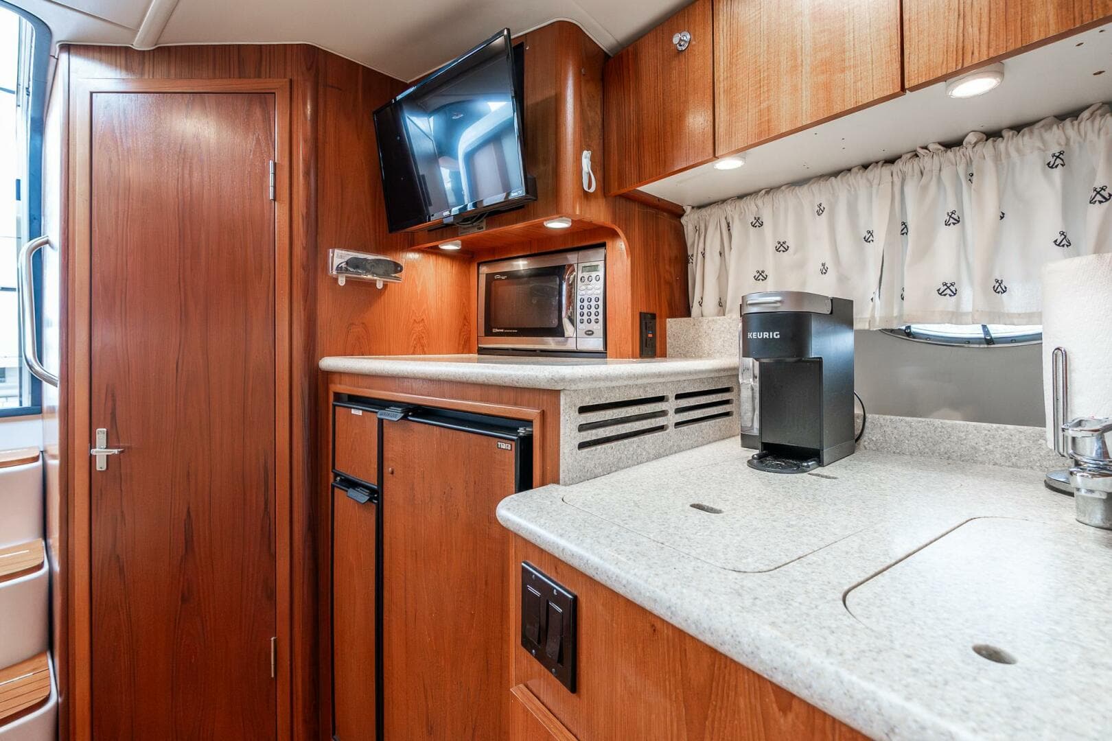 2002 Tiara Yachts 35 Open — photo 11