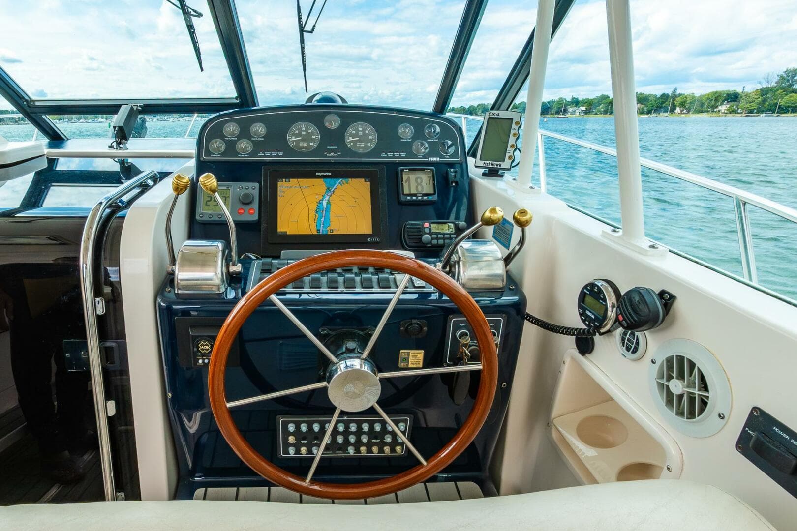 2002 Tiara Yachts 35 Open — photo 6